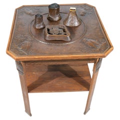Table Jugend, en chêne et cuivre avec motifs de hiboux. Harald Linder (1880-1945)