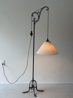 Jugendstil Art Deco Hammered Counter Balance Floor Lamp