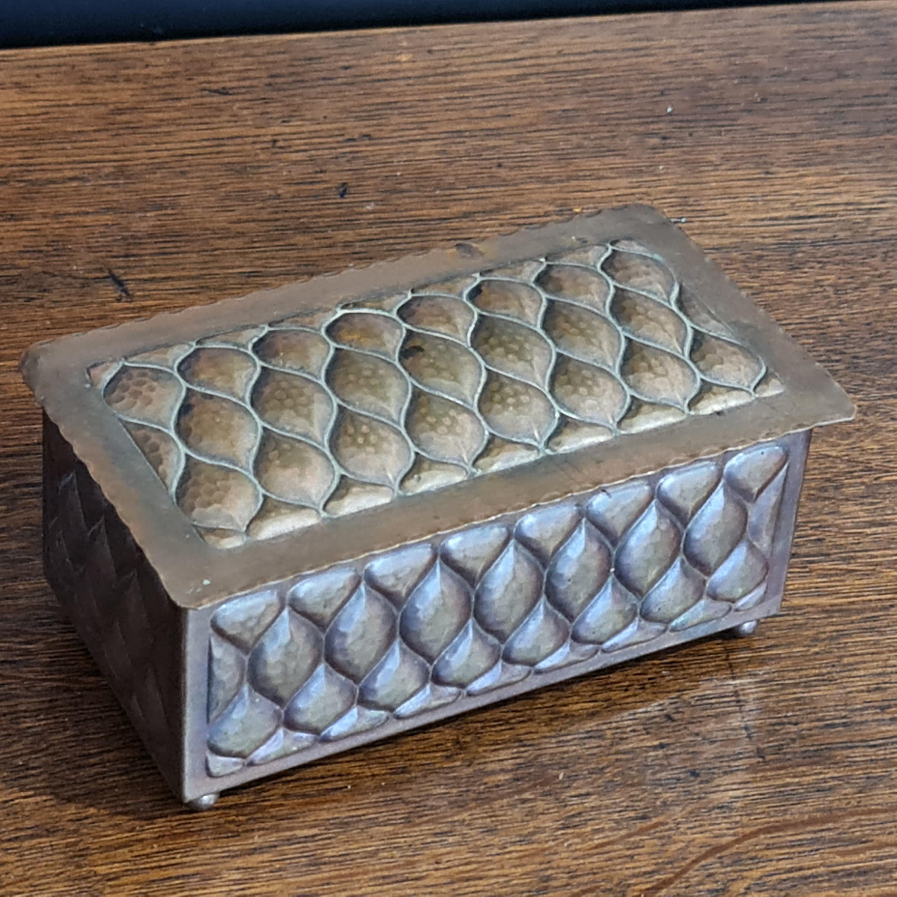 Latón patinado Jugendstil Arts & Crafts  caja Alemán en venta