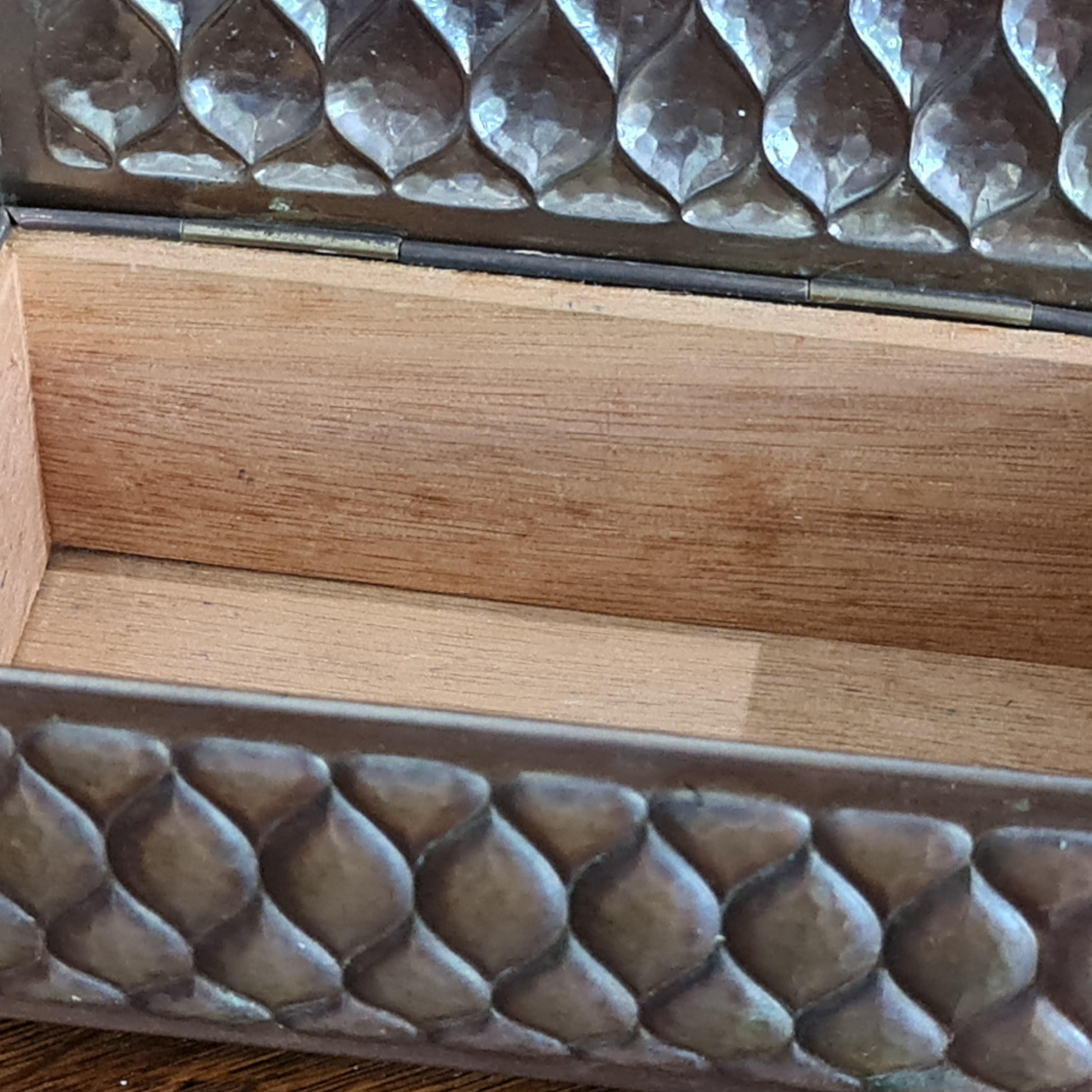 Latón patinado Jugendstil Arts & Crafts  caja en Bueno estado para la venta en Tunbridge Wells, GB