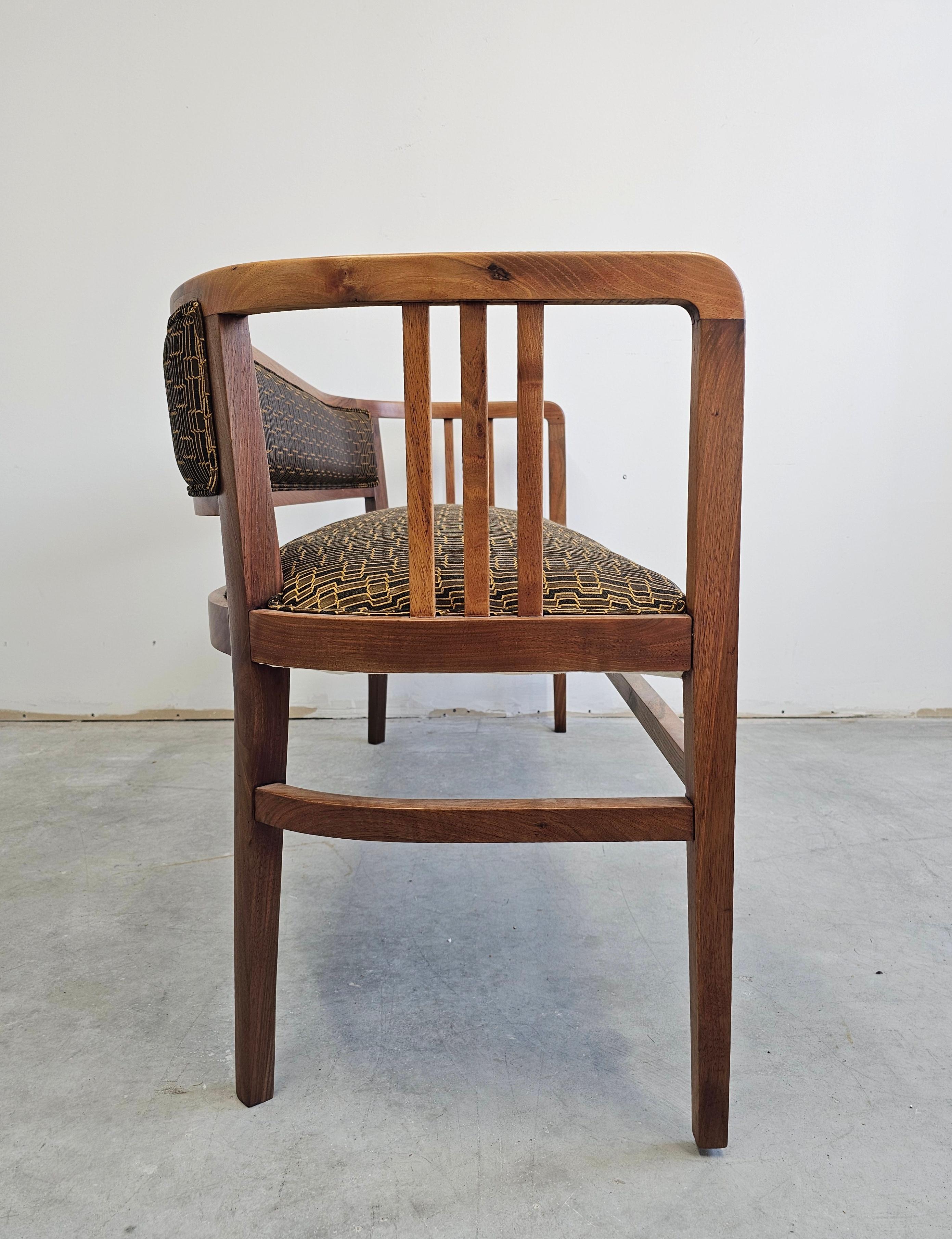 Banc ou canapé Jugendstil en noyer massif, retapissé, Autriche, années 1910 en vente 1