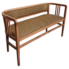 Banc ou canapé Jugendstil en noyer massif, retapissé, Autriche, années 1910