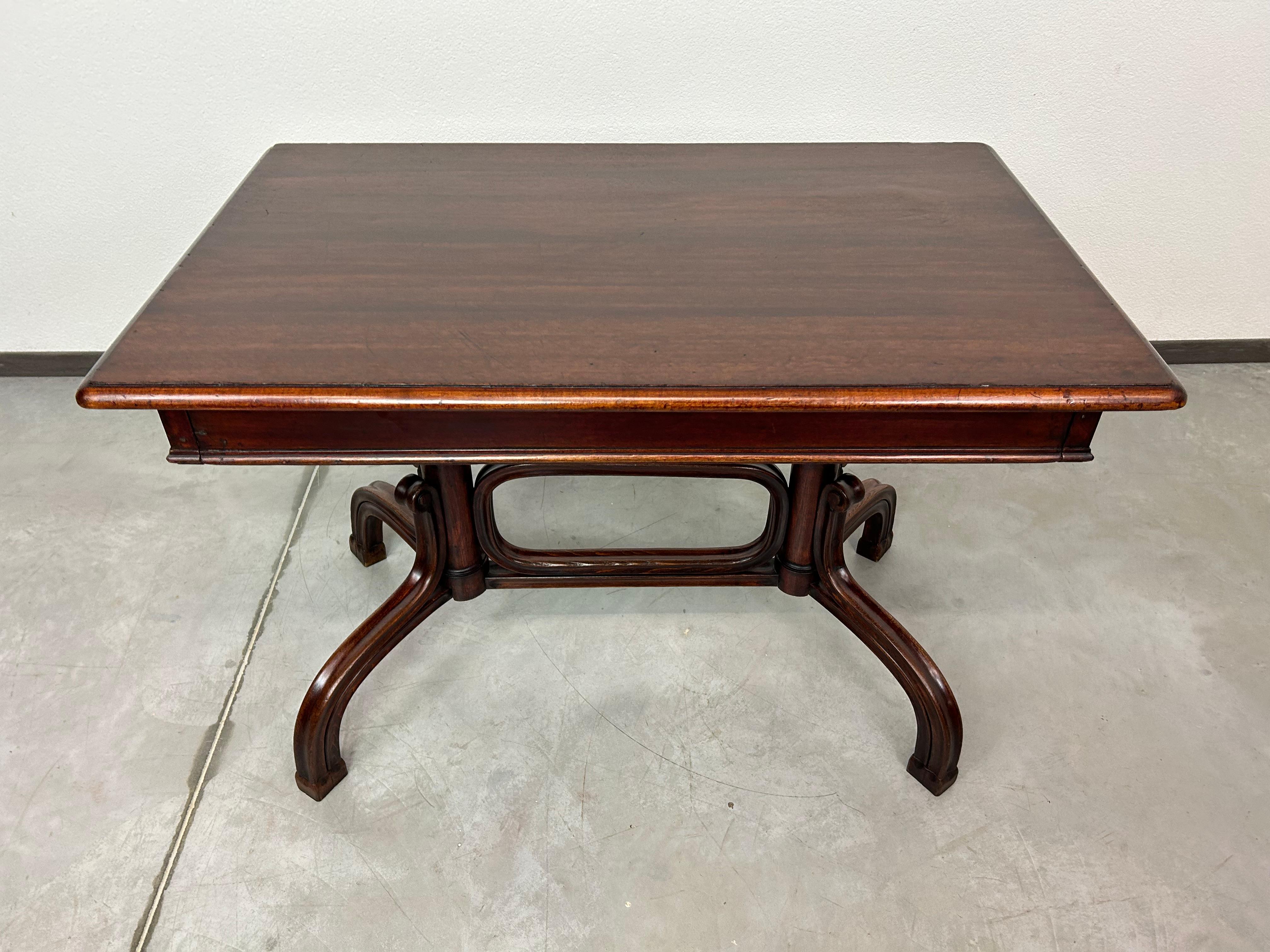 Schreibtisch aus Bugholz im Jugendstil von Thonet im Angebot 4