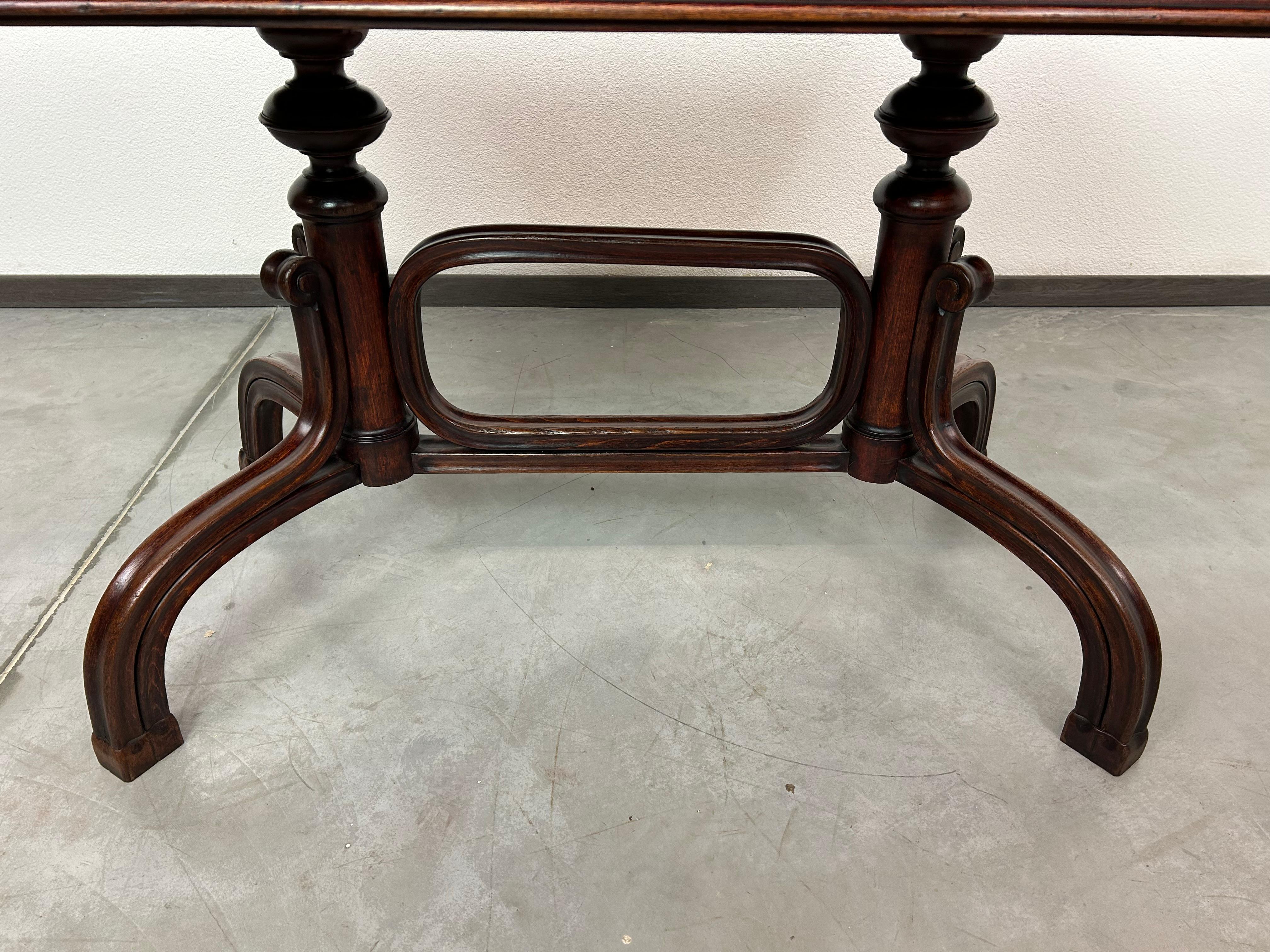 Schreibtisch aus Bugholz im Jugendstil von Thonet im Angebot 3