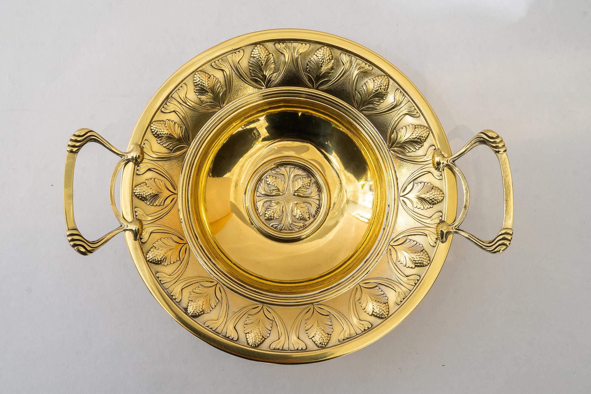Jugendstil-Messing-Mitteltisch aus Messing Vienna um 1908 (Frühes 20. Jahrhundert) im Angebot