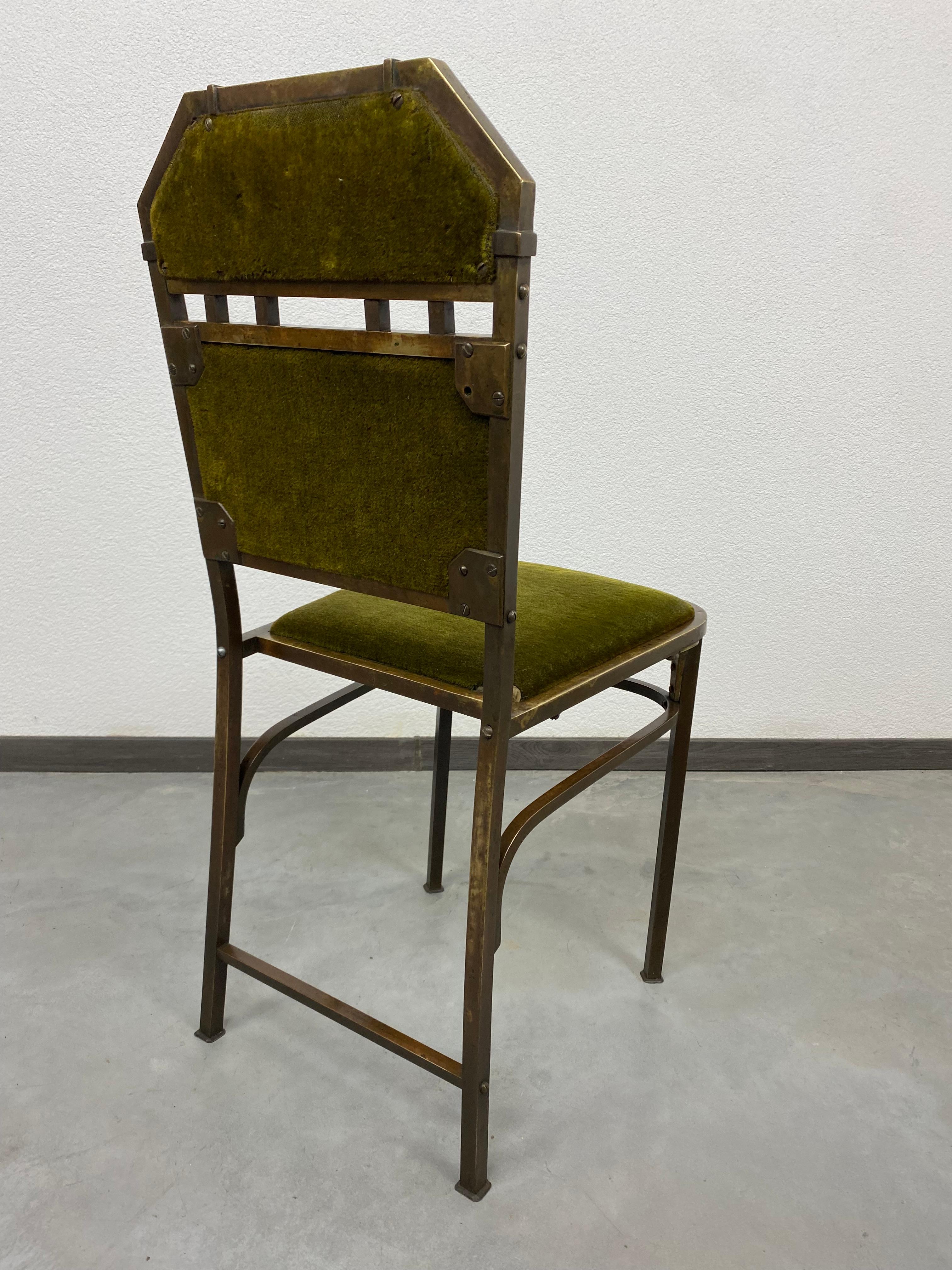 Jugendstil-Stuhl aus Messing im Angebot 3