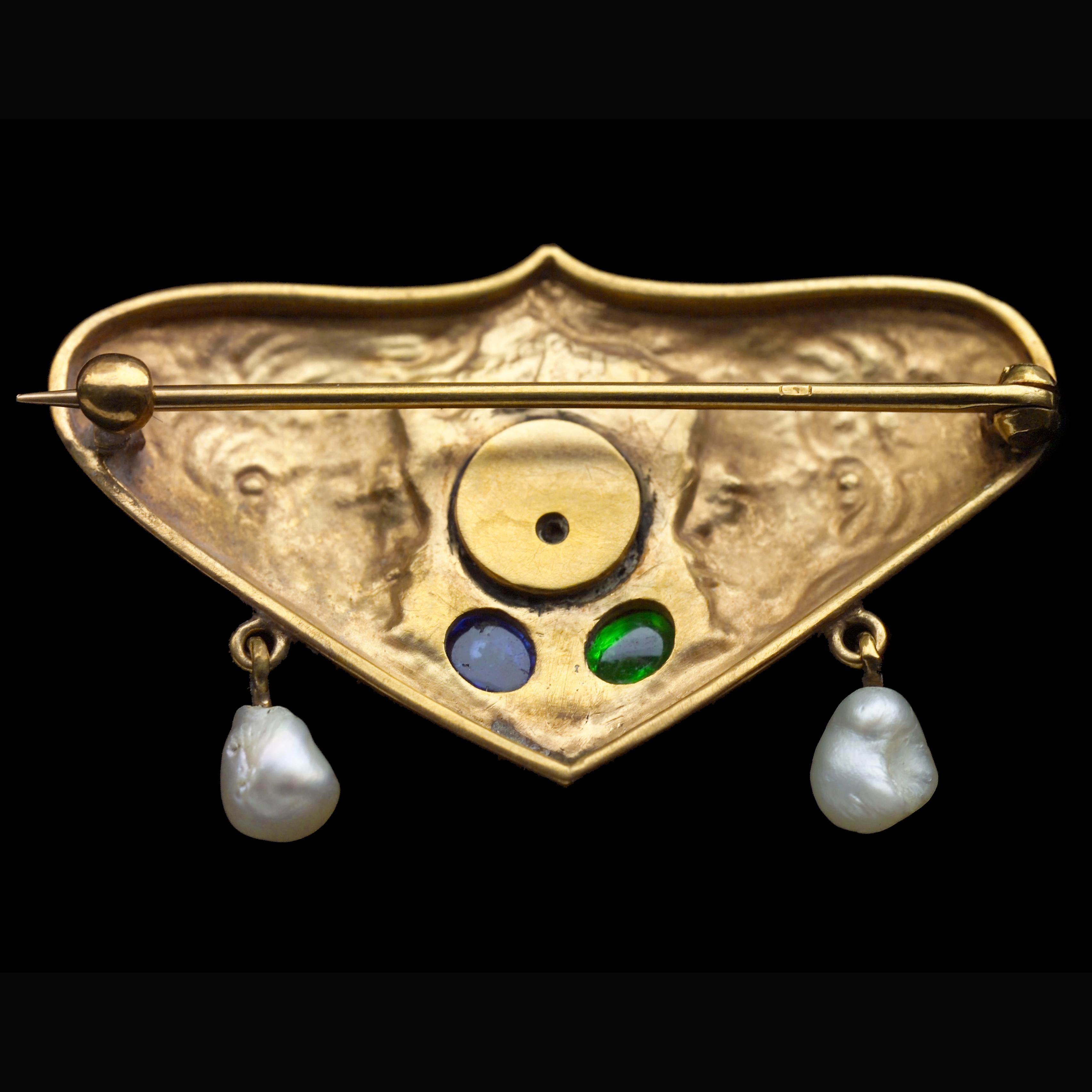 Cabochon Jugendstil Brooch Gold Sapphire Attributed to Fritz Wolber, c. 1900 For Sale