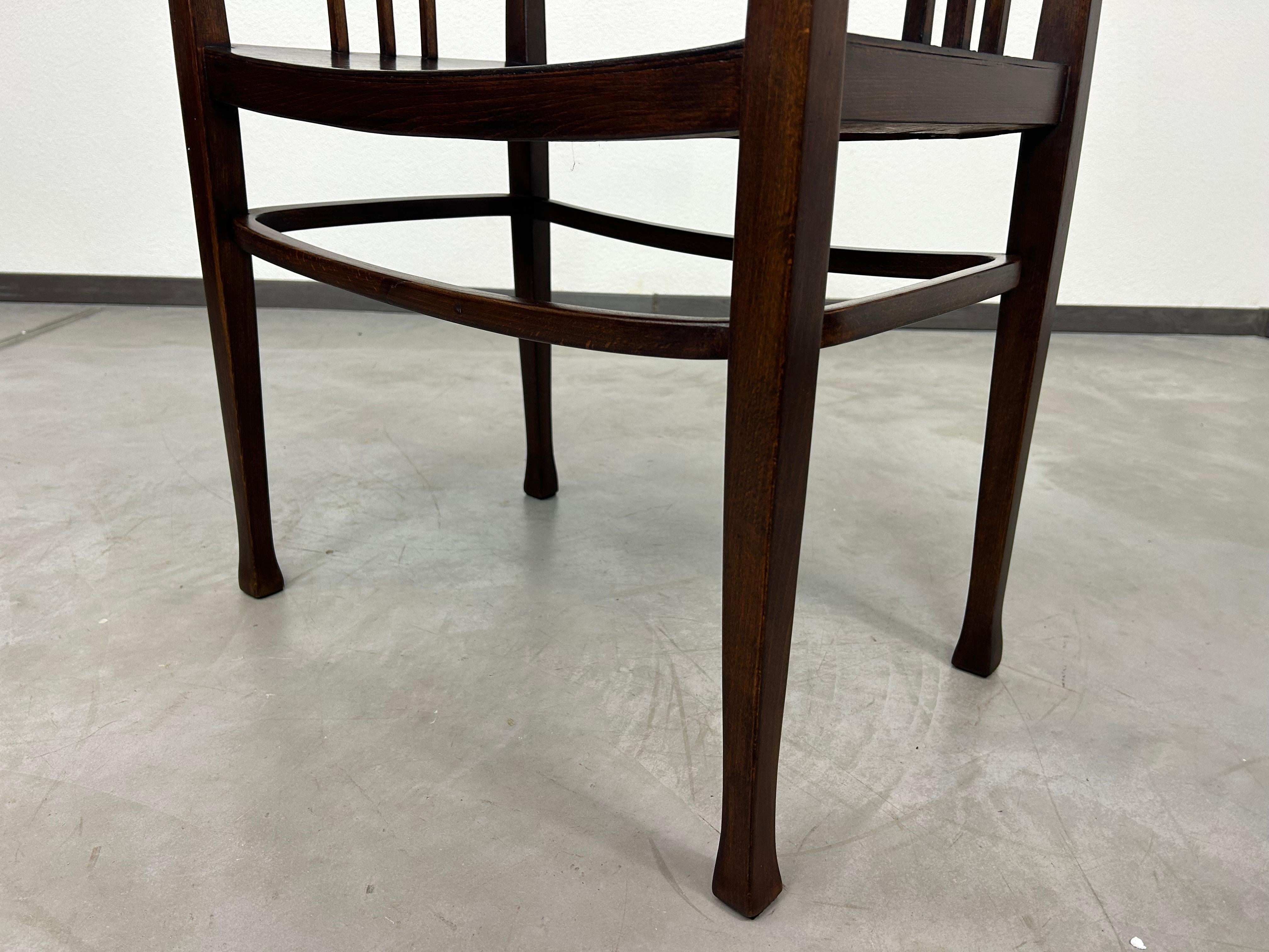 Cacheuse Jugendstil n° 6611 attribuée à Otto Wagner pour Thonet Excellent état - En vente à Banská Štiavnica, SK