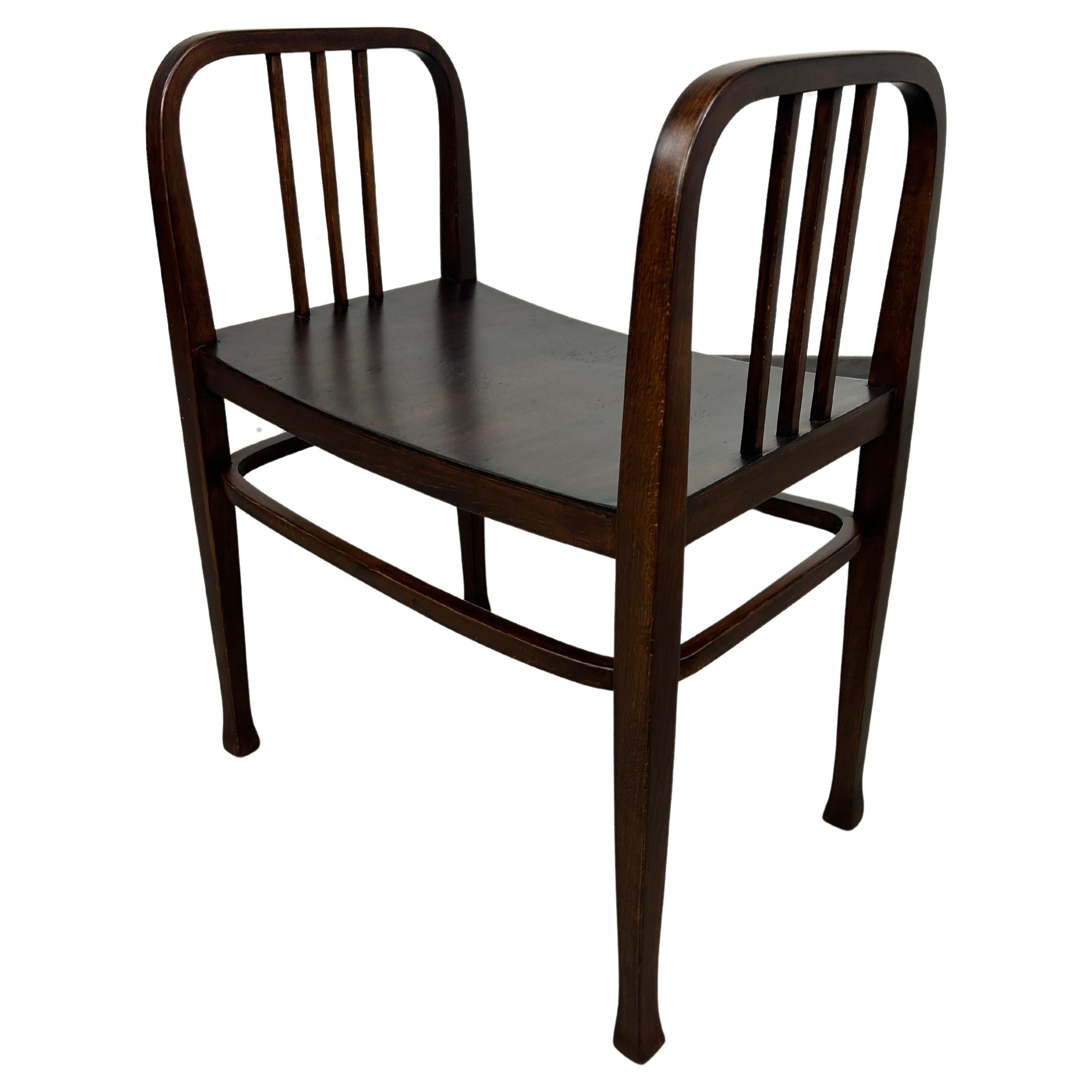 Cacheuse Jugendstil n° 6611 attribuée à Otto Wagner pour Thonet en vente
