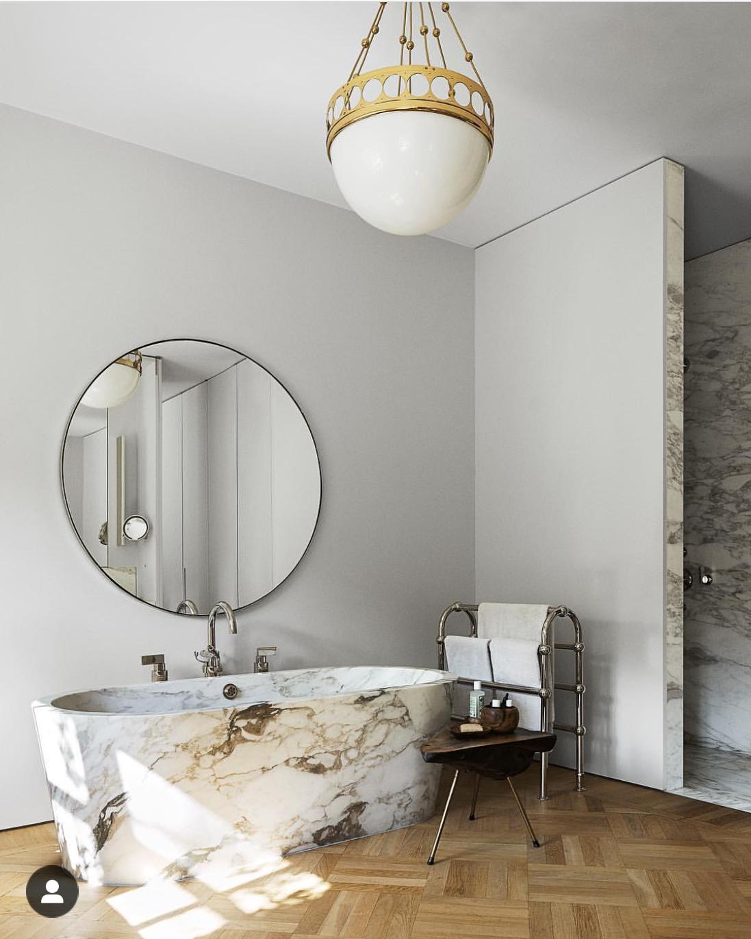 Lampada da soffitto / Sospensione Jugendstil in vetro opalino, Riedizione In condizioni Nuovo in vendita a Vienna, AT
