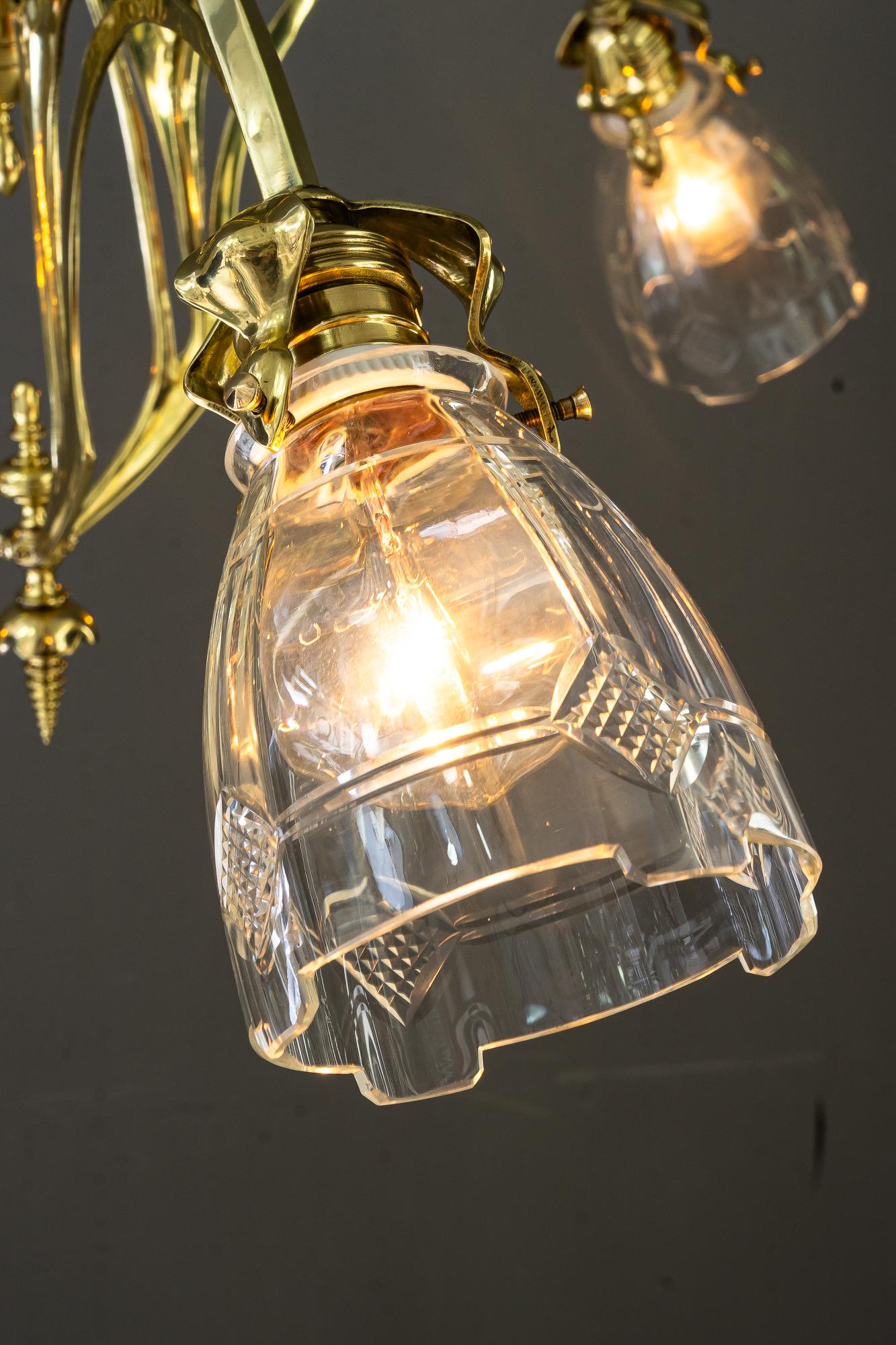 Jugendstil-Kronleuchter im Jugendstil mit originalen geschliffenen Glasschirmen Vienna um 1910 5