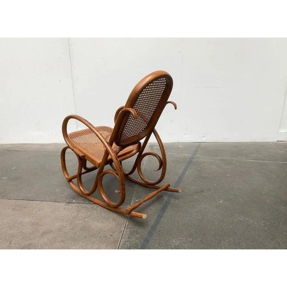 Sedia a dondolo per bambini Jugendstil, anni 1910 in vendita 2
