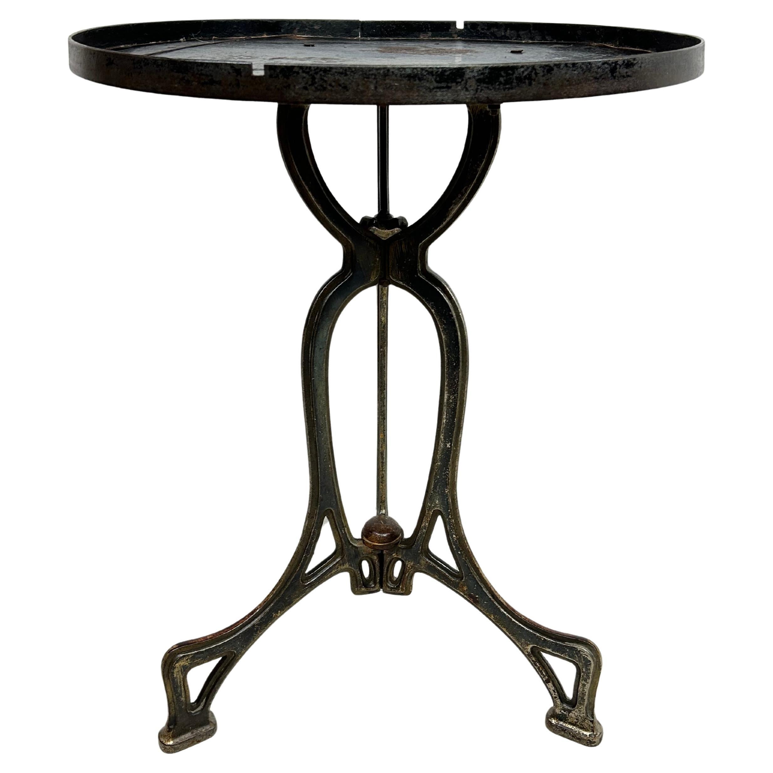 Jugendstil coffee table