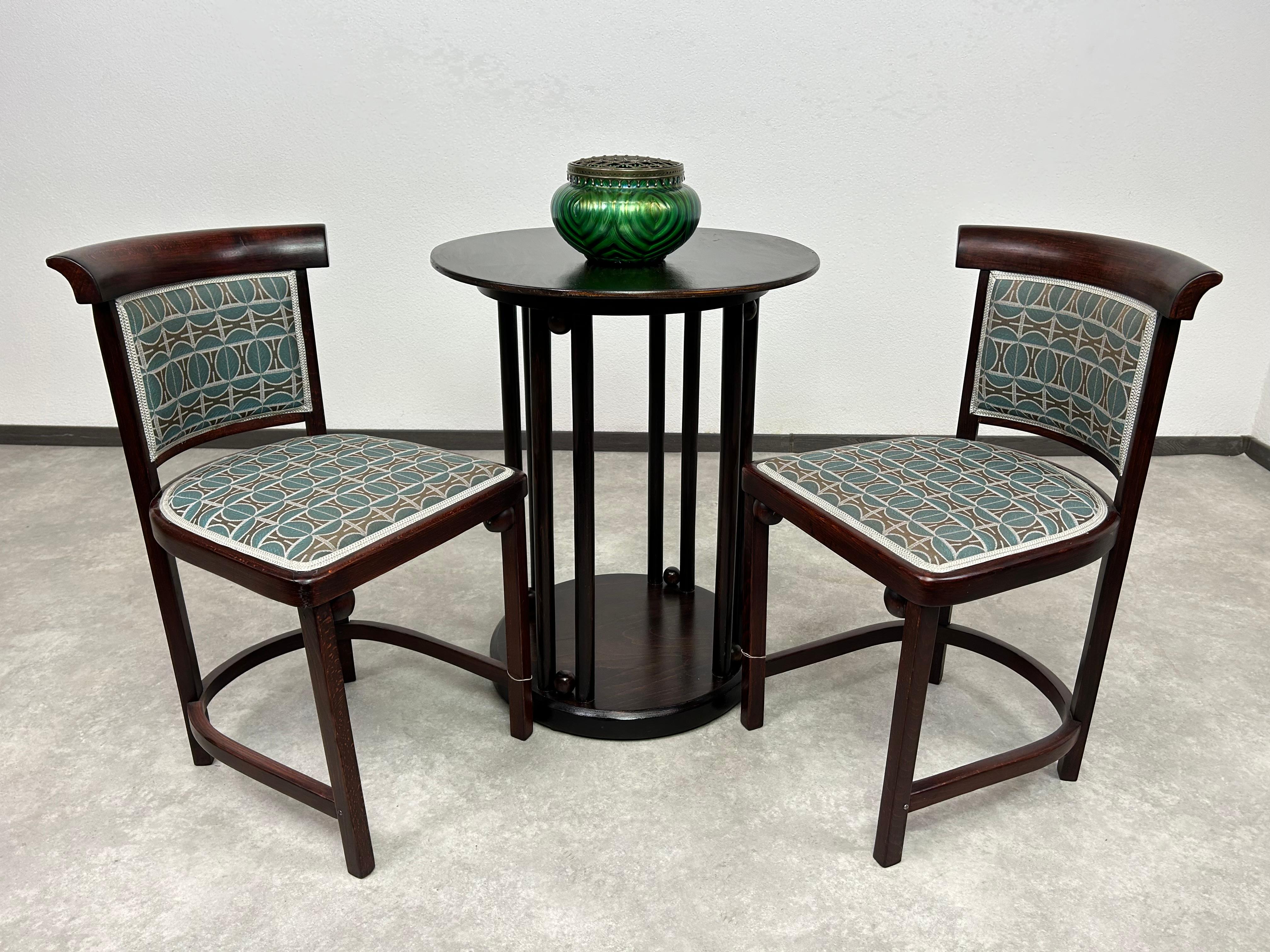 Table basse Jugendstil n° 406 de Josef Hoffmann pour Cabaret Fledermaus en vente 1