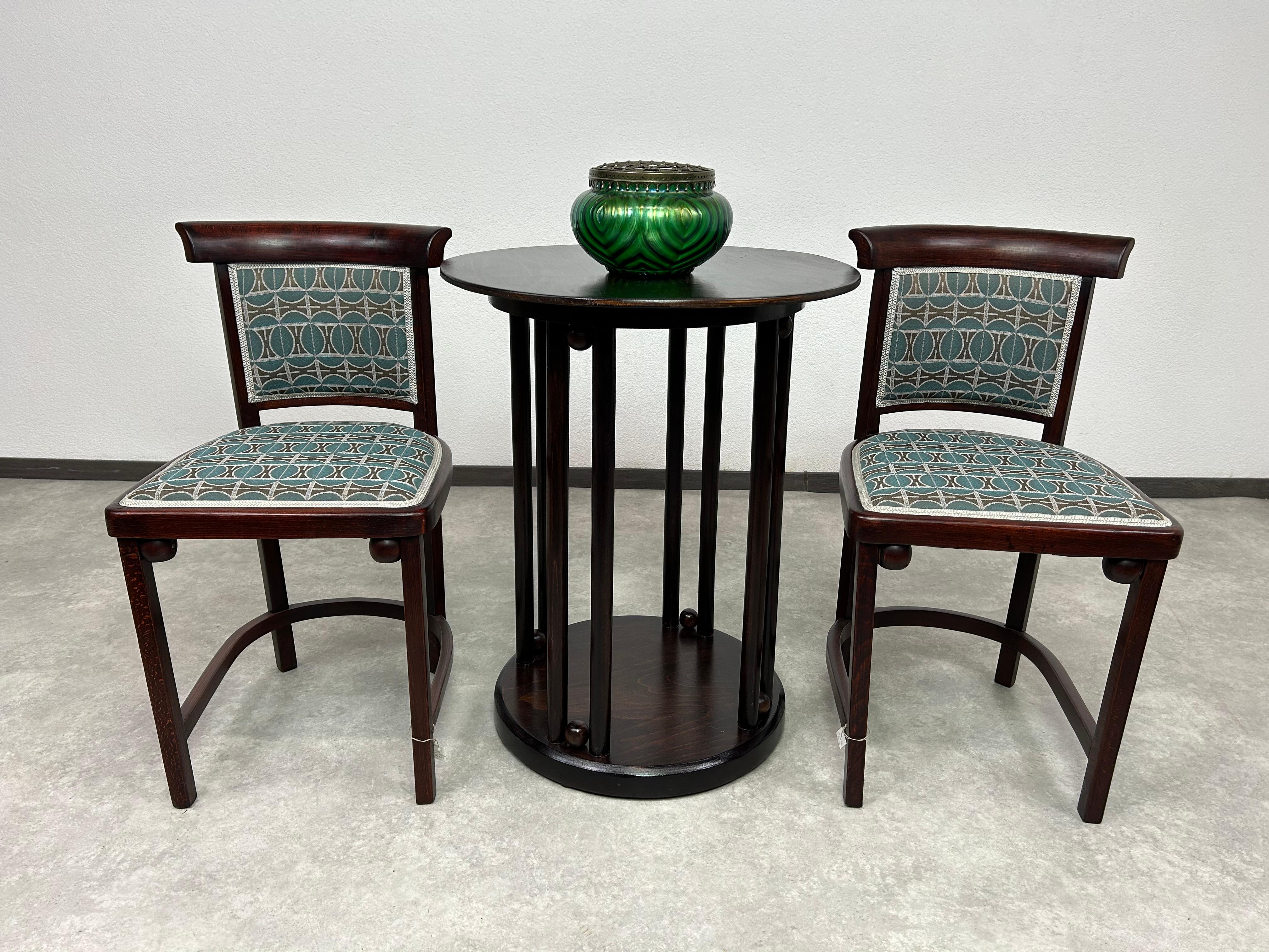 Table basse Jugendstil n° 406 de Josef Hoffmann pour Cabaret Fledermaus en vente 2