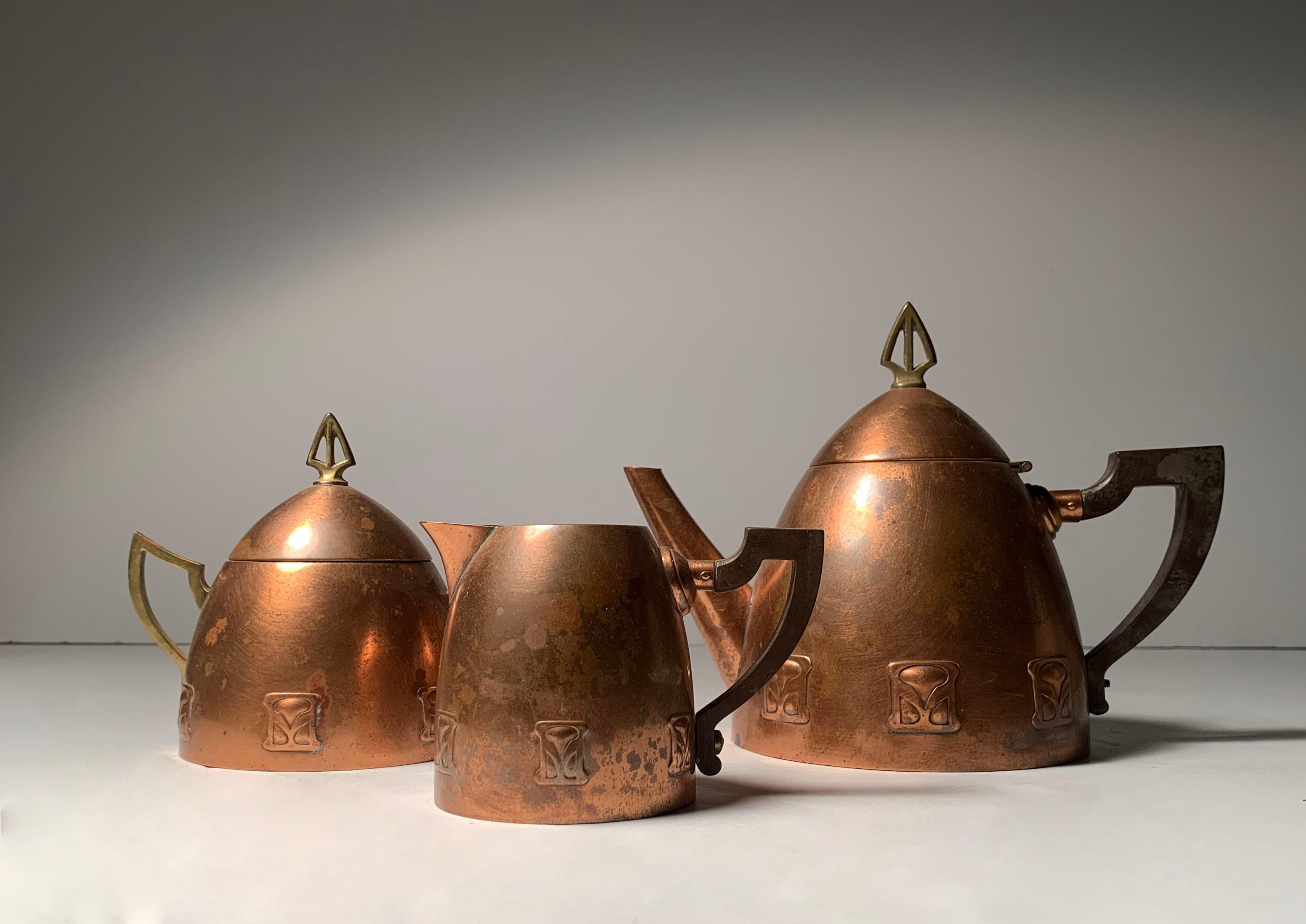 Jugendstil Copper and Brass Teapot by Atelier Mayer for WMF, Germany, 1905-1910 In Good Condition For Sale In Chicago, IL