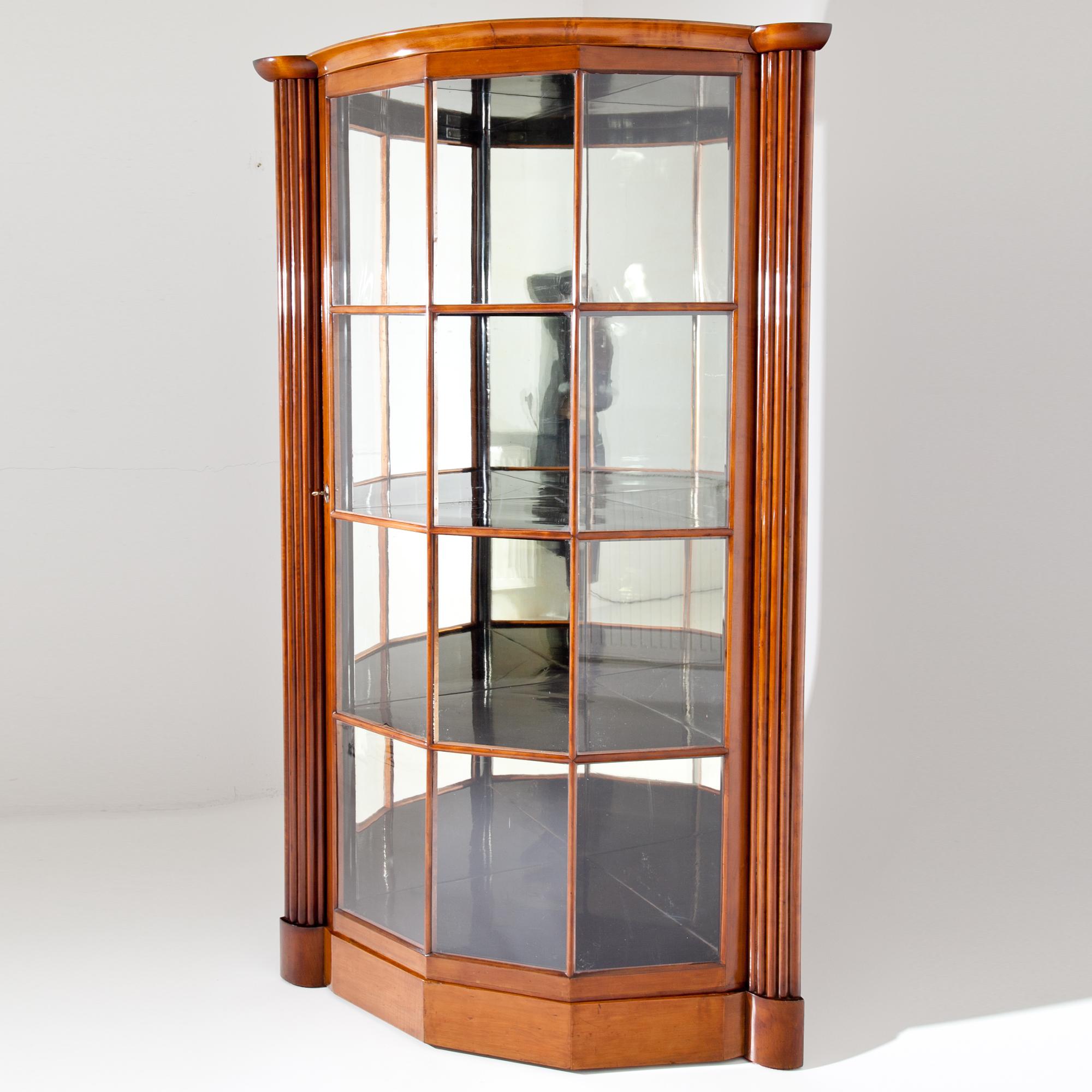 Jugendstil Corner Display Case, Vienna, circa 1920 3