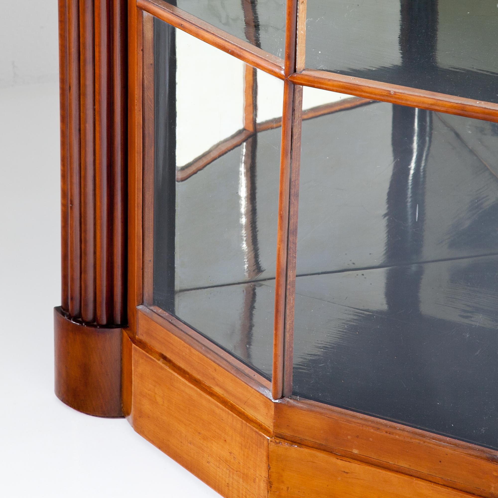 Early 20th Century Jugendstil Corner Display Case, Vienna, circa 1920