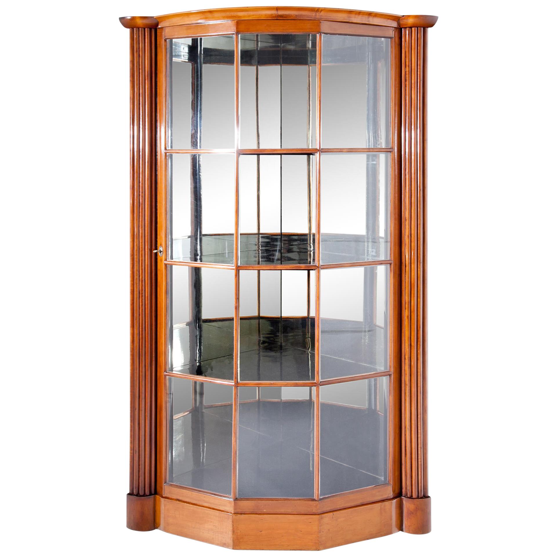 Jugendstil Corner Display Case, Vienna, circa 1920