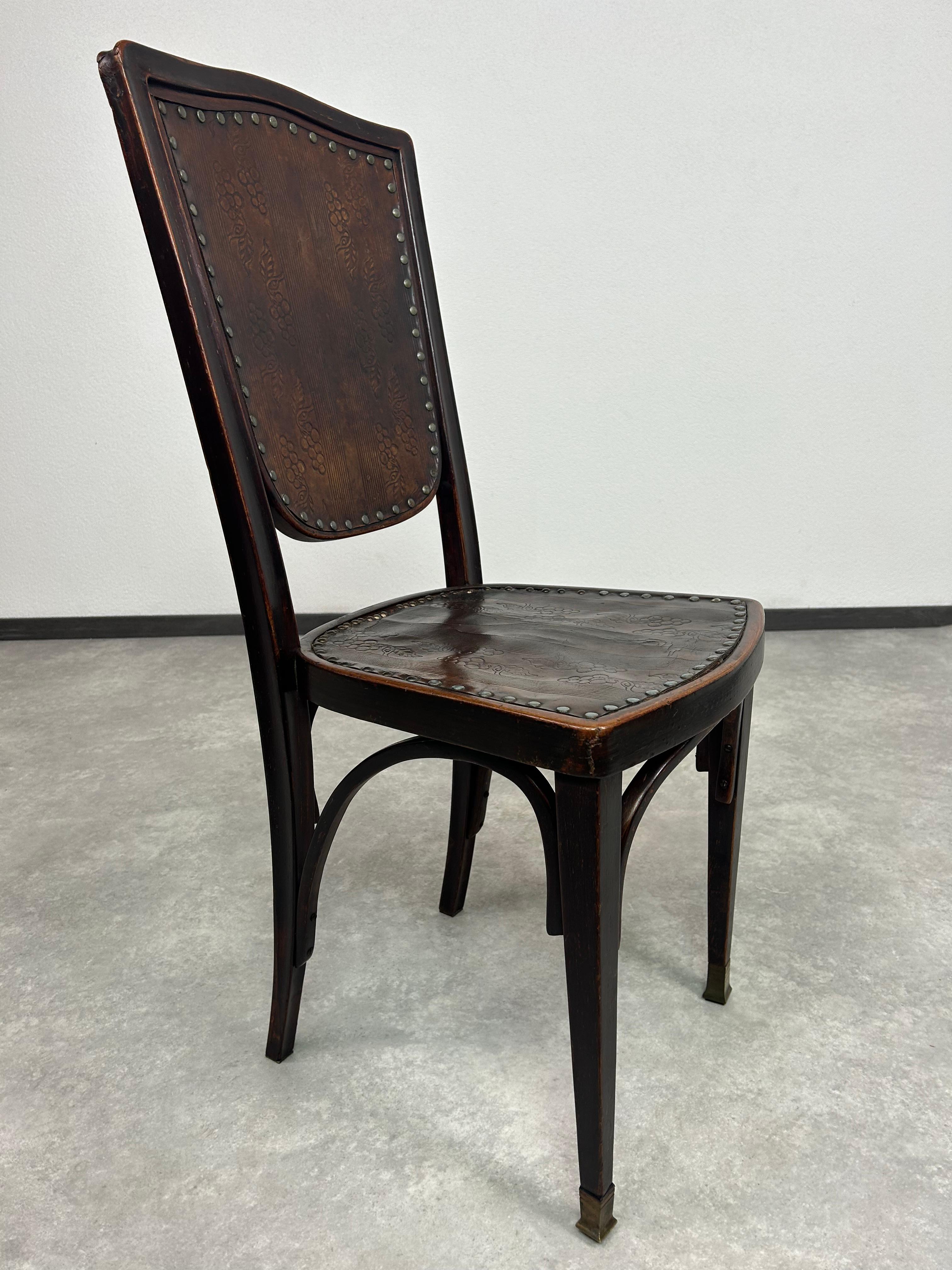 Jugendstil dining chair by Gustav Siegel for J&J Kohn in very nice original condition. 