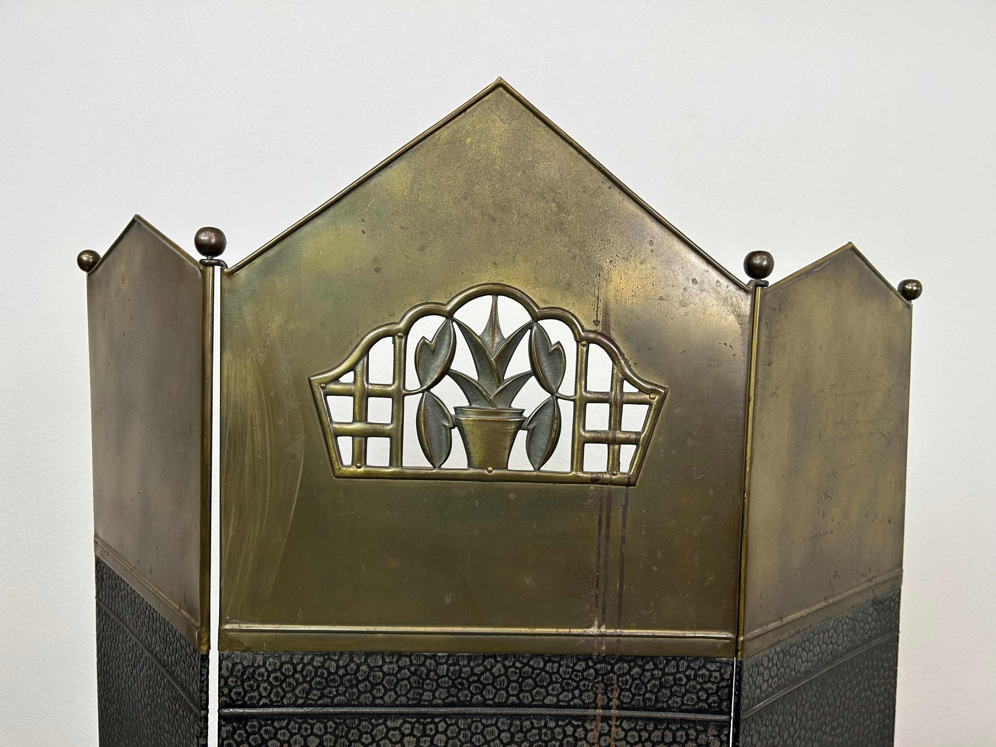 Austrian Jugendstil fire screen attr. to Dagobert Peche Wiener Werkstätte For Sale