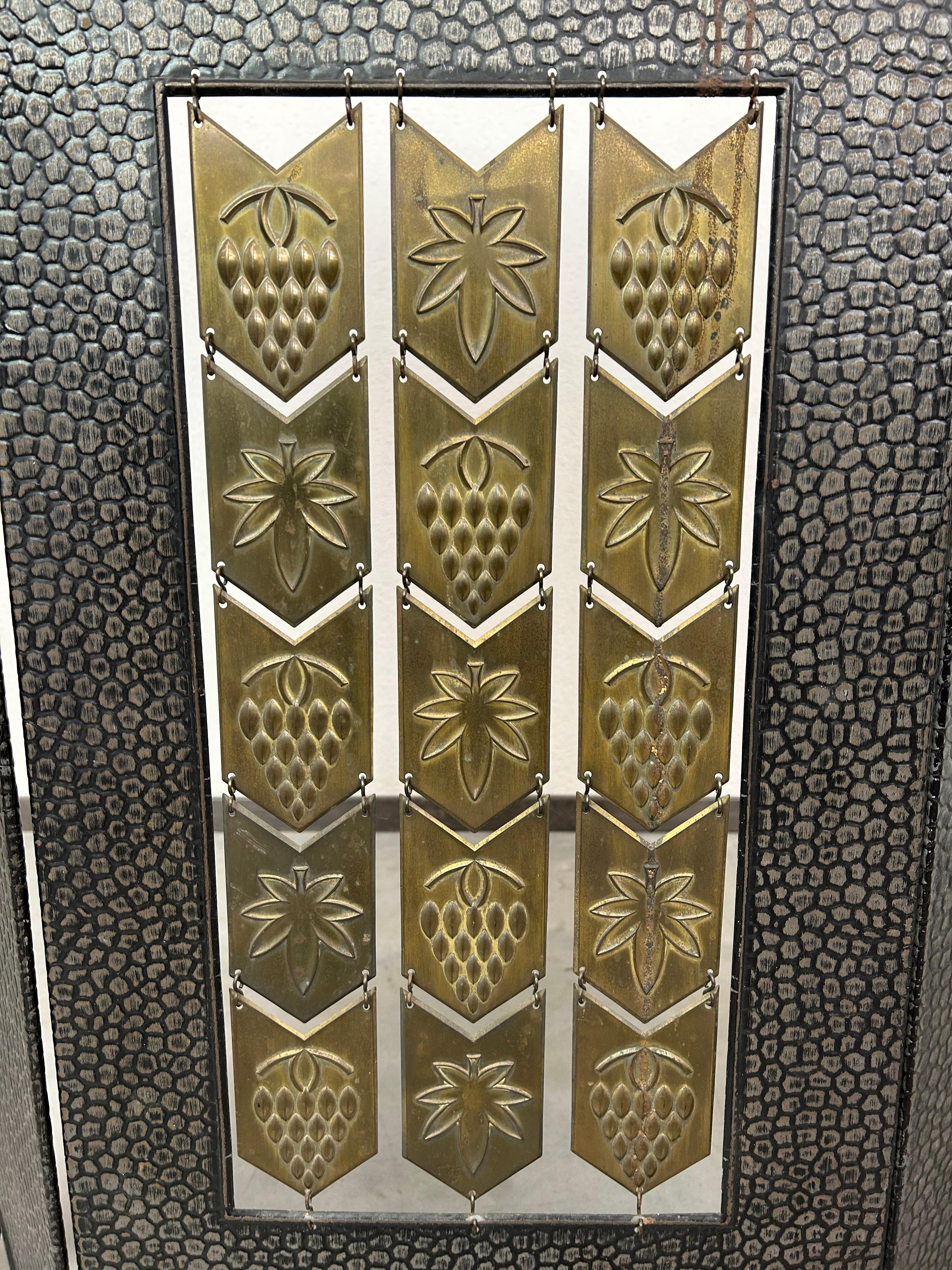 Brass Jugendstil fire screen attr. to Dagobert Peche Wiener Werkstätte For Sale