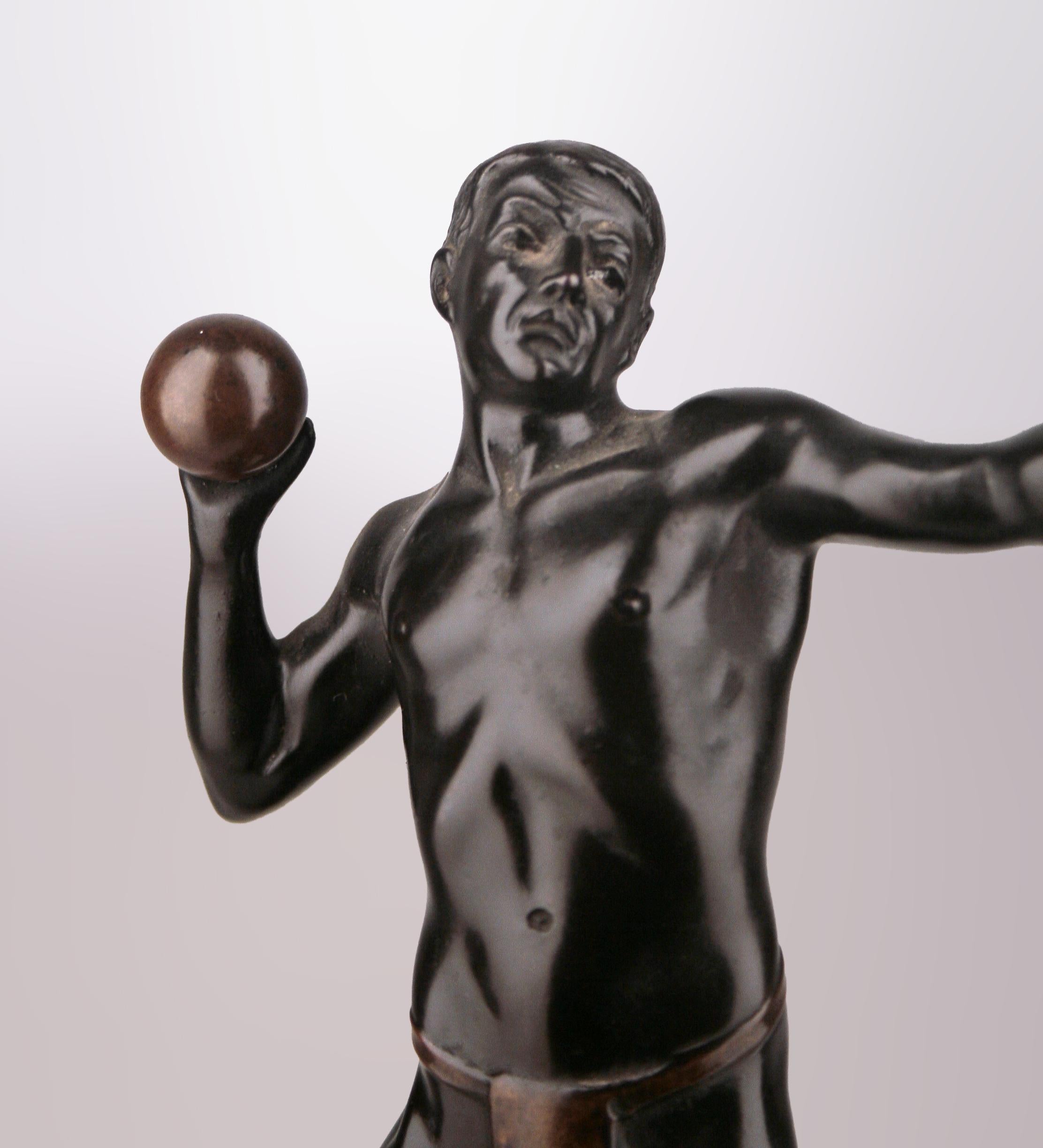 Carved Jugendstil German Bronze Sculpture of Athlete Throwing a Ball by Schmidt-Felling For Sale