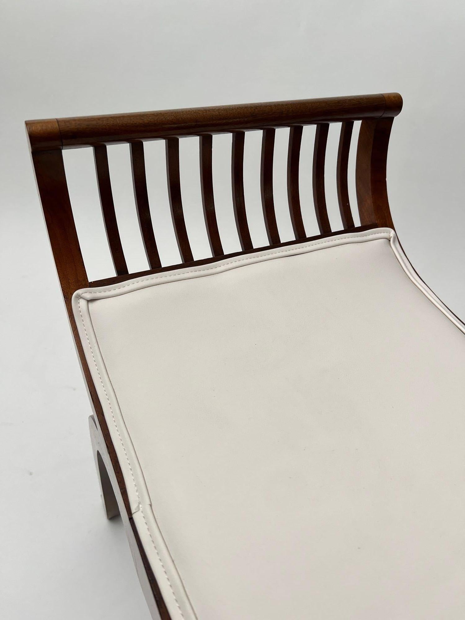 Jugendstil Gondelhocker, Nussbaum, Eiche, Österreich um 1910 im Angebot 5