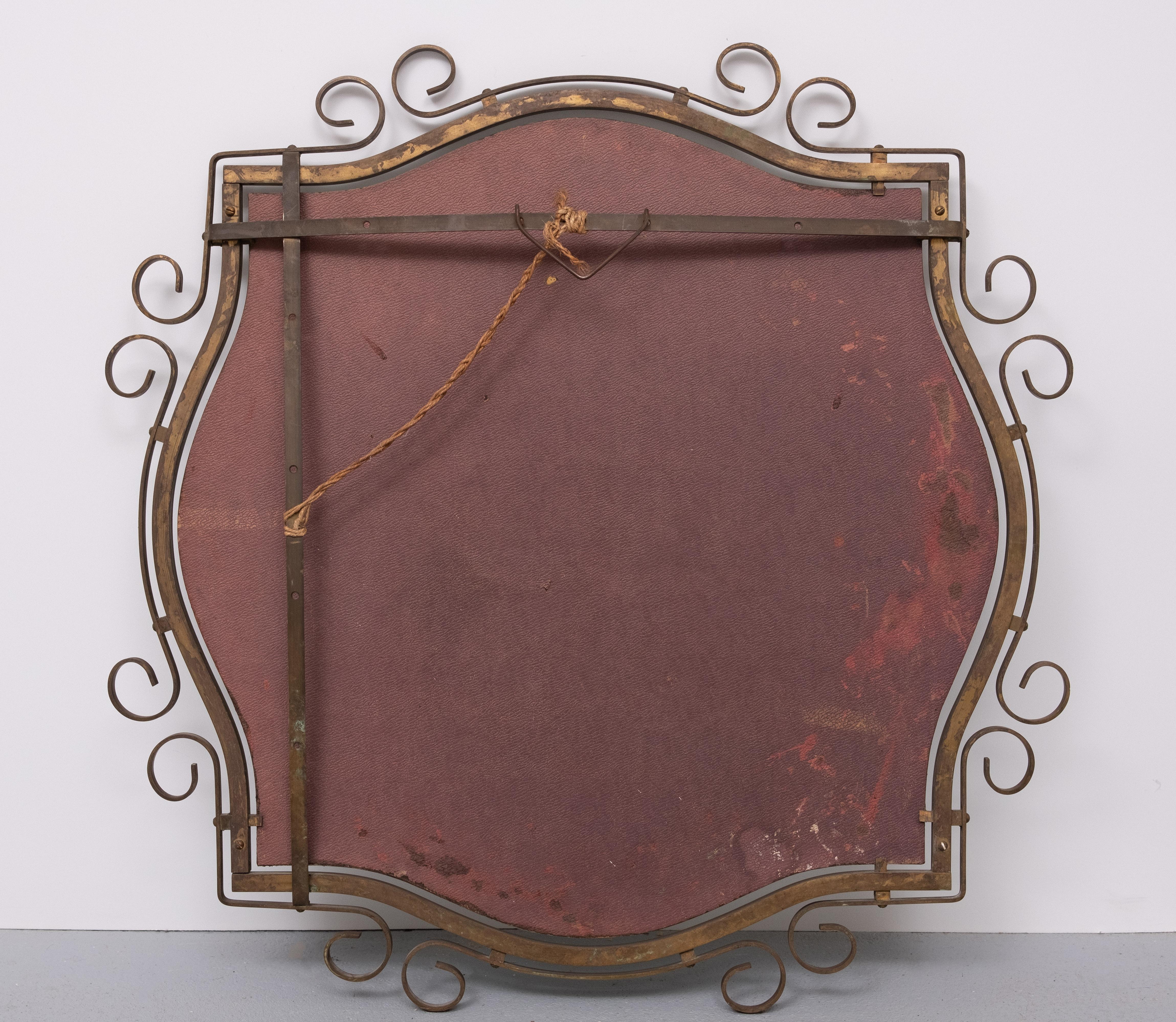 Jugendstil  Miroir mural en laiton forcé à la main 1920 en vente 1