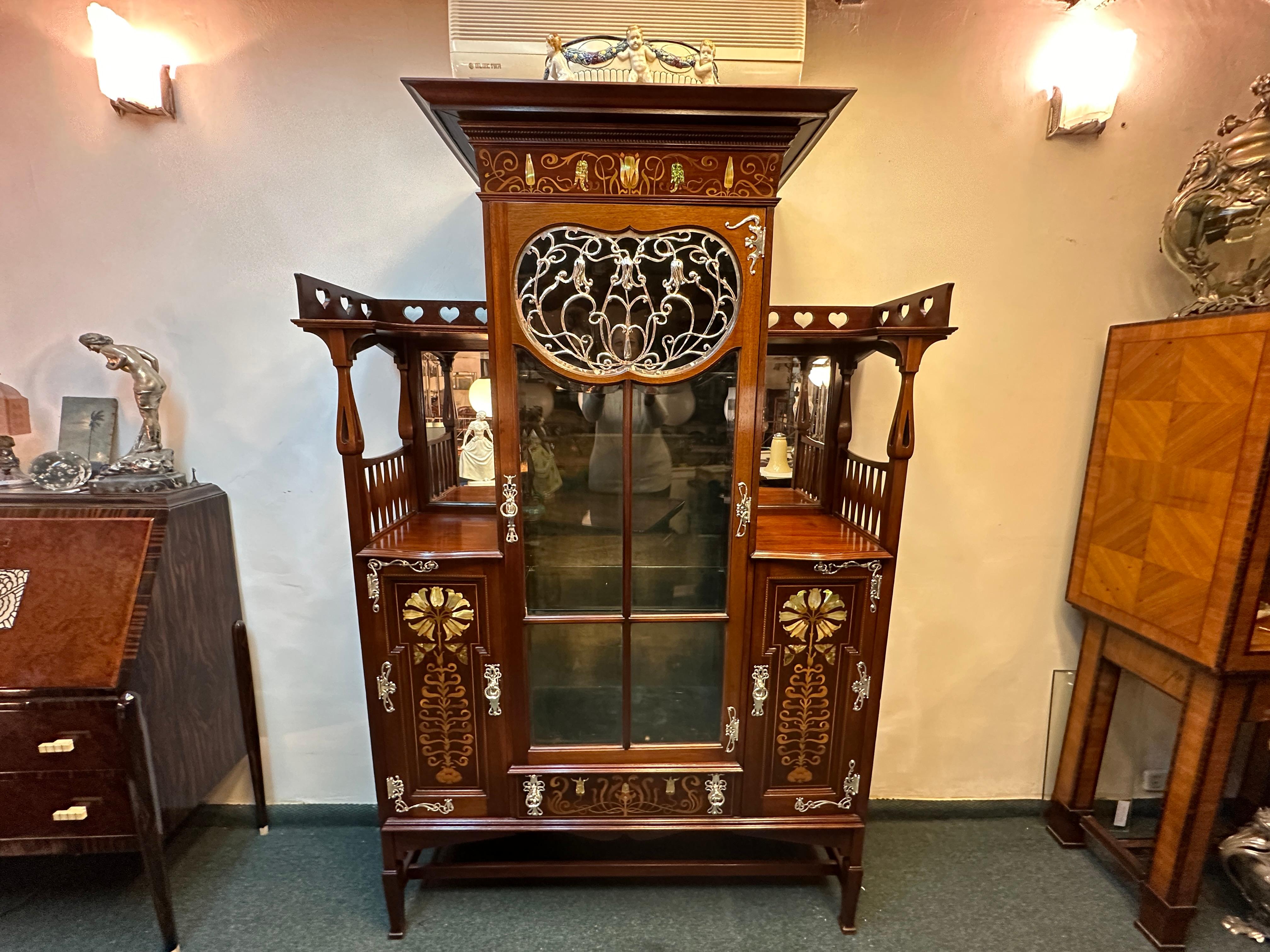 Jugendstil, Liberty, Art Nouveau, Vitrina, 1900 in vendita 5