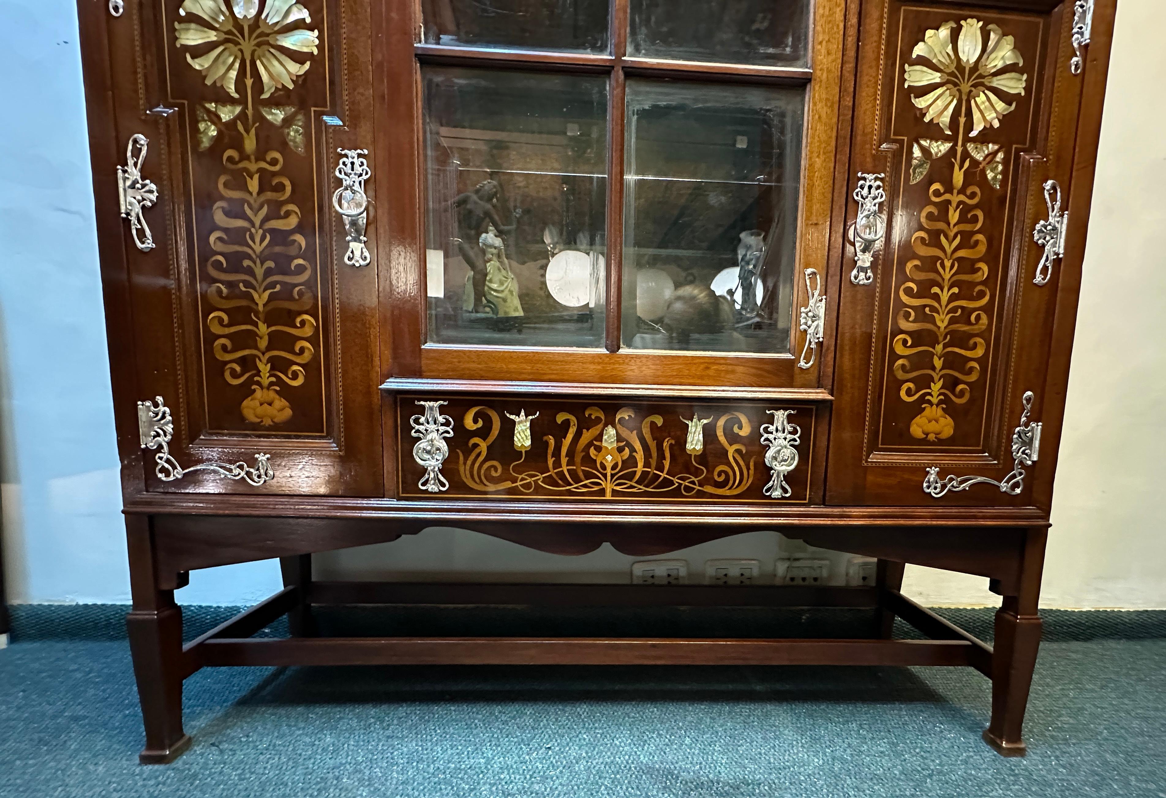 Jugendstil, Liberty, Art Nouveau, Vitrina, 1900 in vendita 9