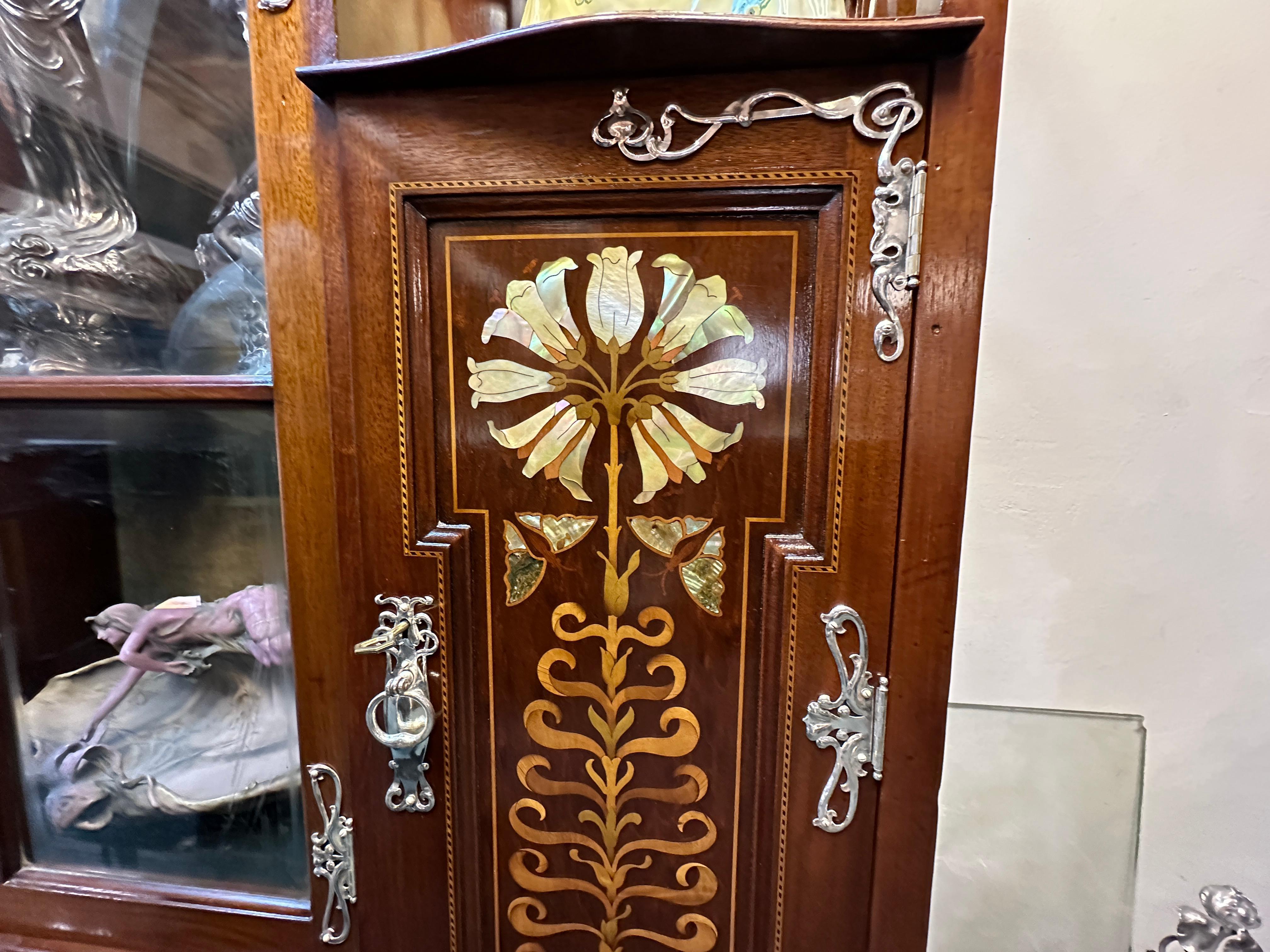 Jugendstil, Liberty, Art Nouveau, Vitrina, 1900 in vendita 3