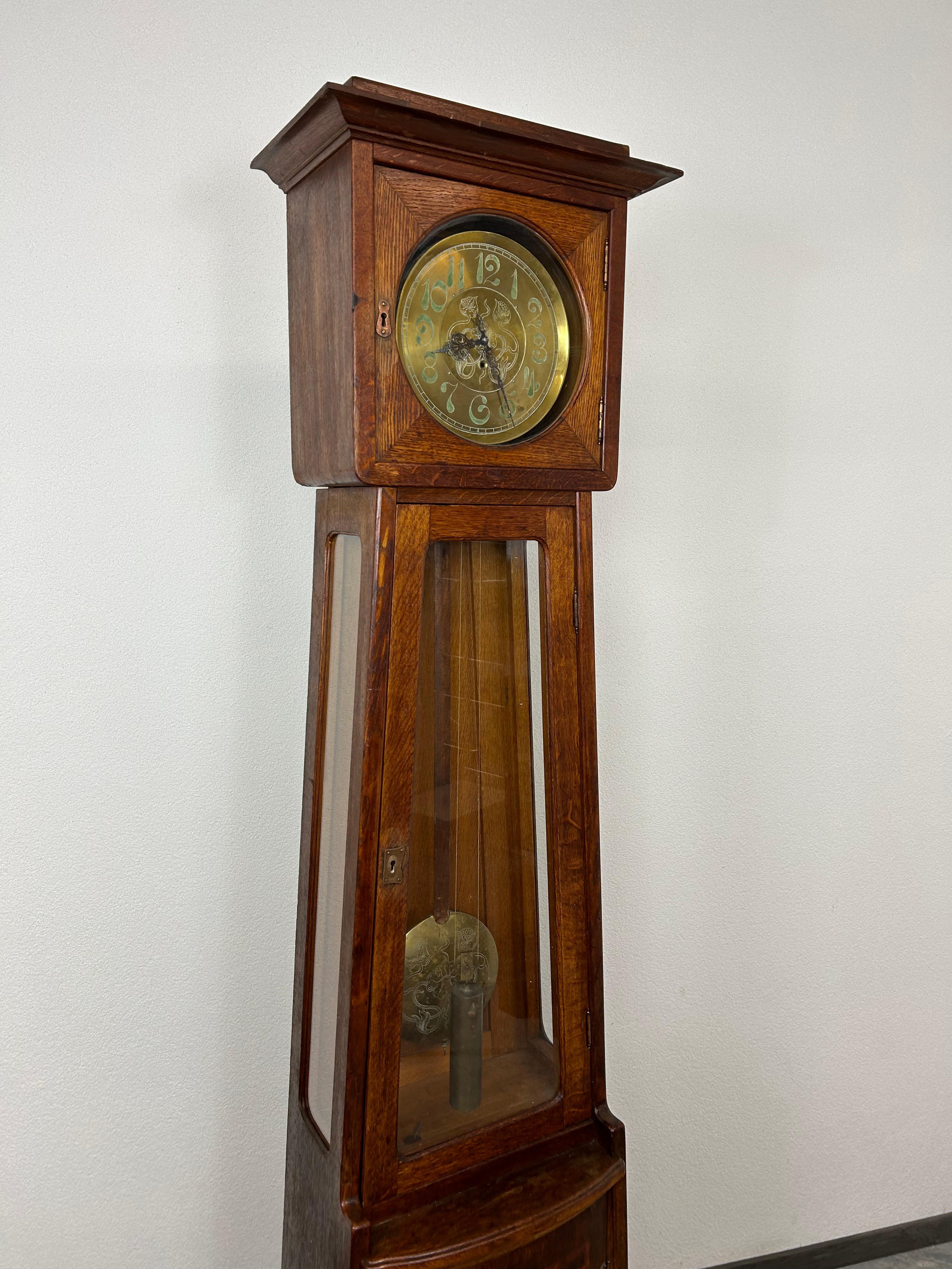 Jugendstil longcase clock In Good Condition For Sale In Banská Štiavnica, SK