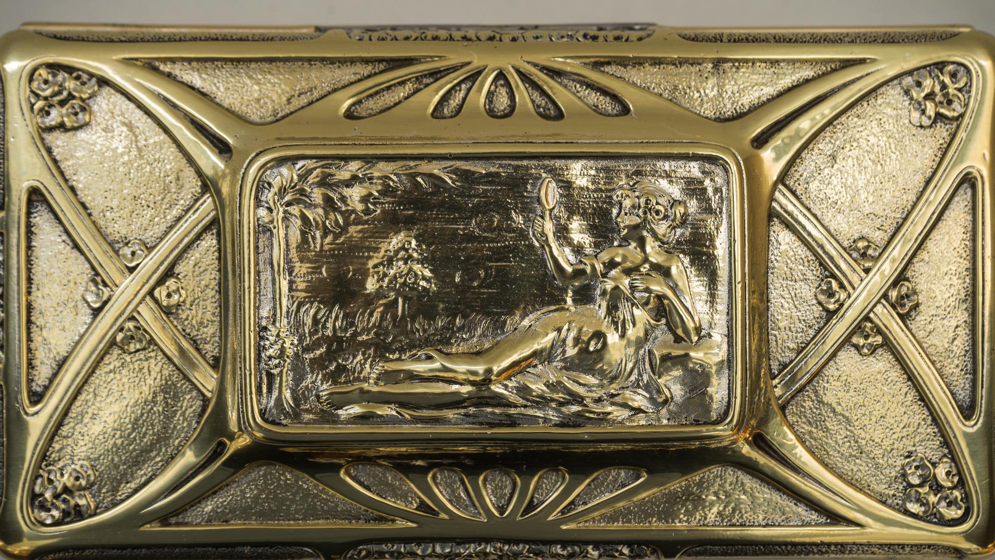 Jugendstil Massive Jewelry Box, Vienna, circa 1908s 10