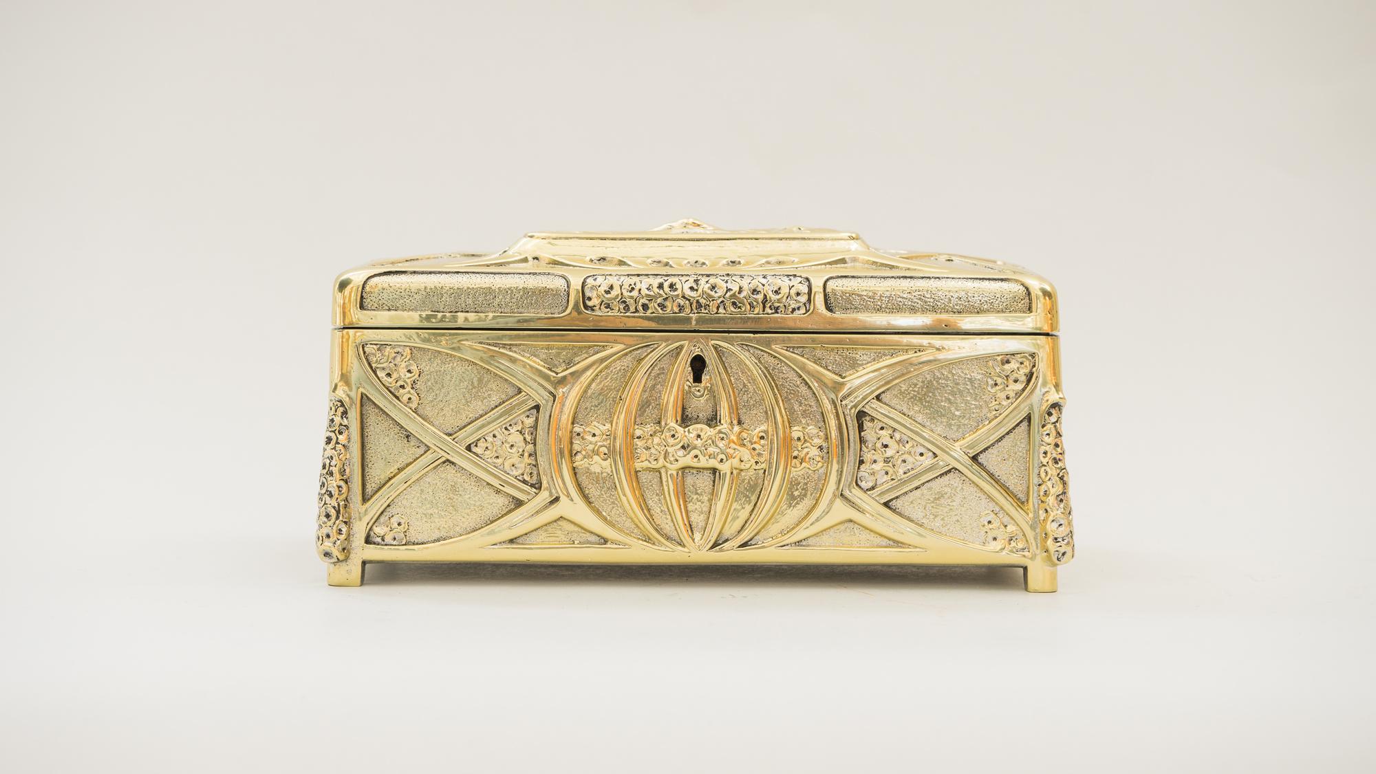 Jugendstil massive jewelry box, Vienna, circa 1908s
Massive brass execution 
Polished and stove enameled
(the key is missing).