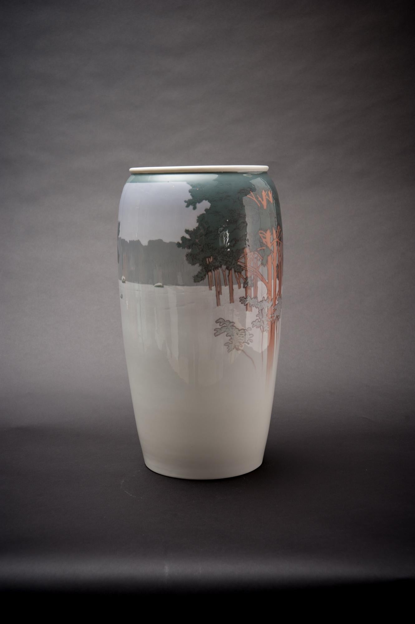 Jugendstil Monumental Winter Vase by Theodor Schmutz-Baudiss for Konigliche In Excellent Condition For Sale In Chicago, US