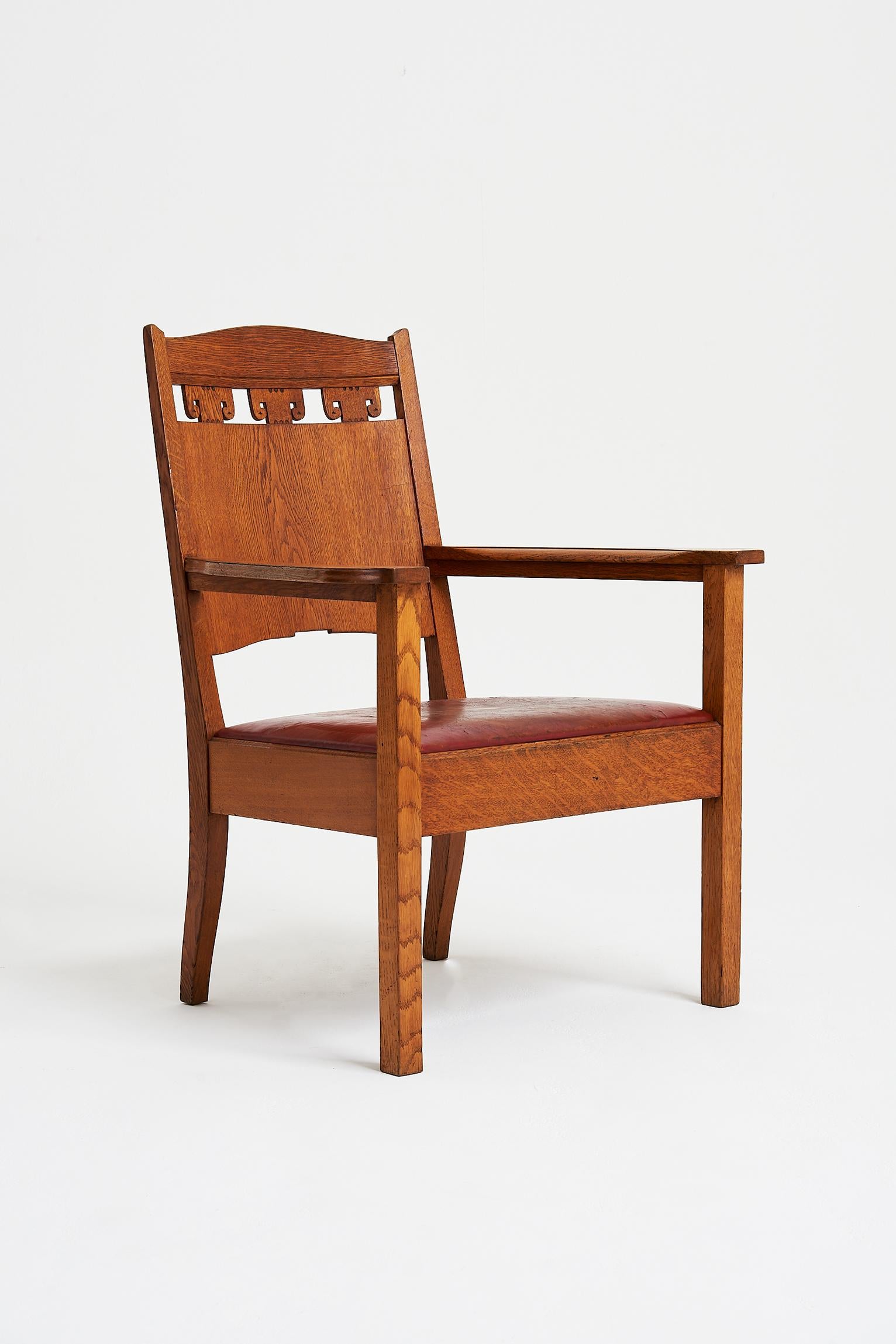 Jugendstil Oak and Leather Armchair In Good Condition In London, GB