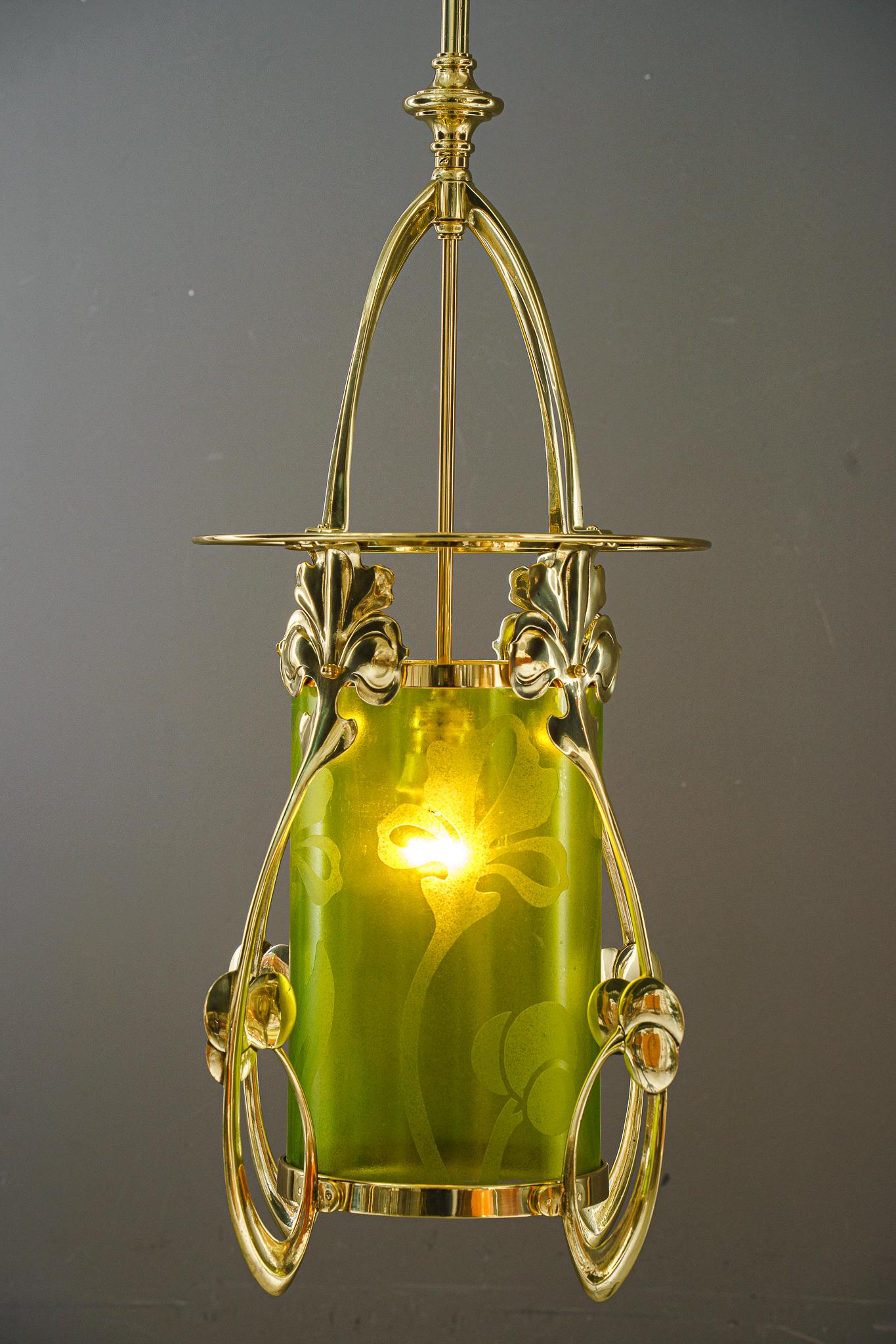 Jugendstil-Pendelleuchte mit handbemalter Glasschirm Vienna aus der Zeit um 1908 im Angebot 4