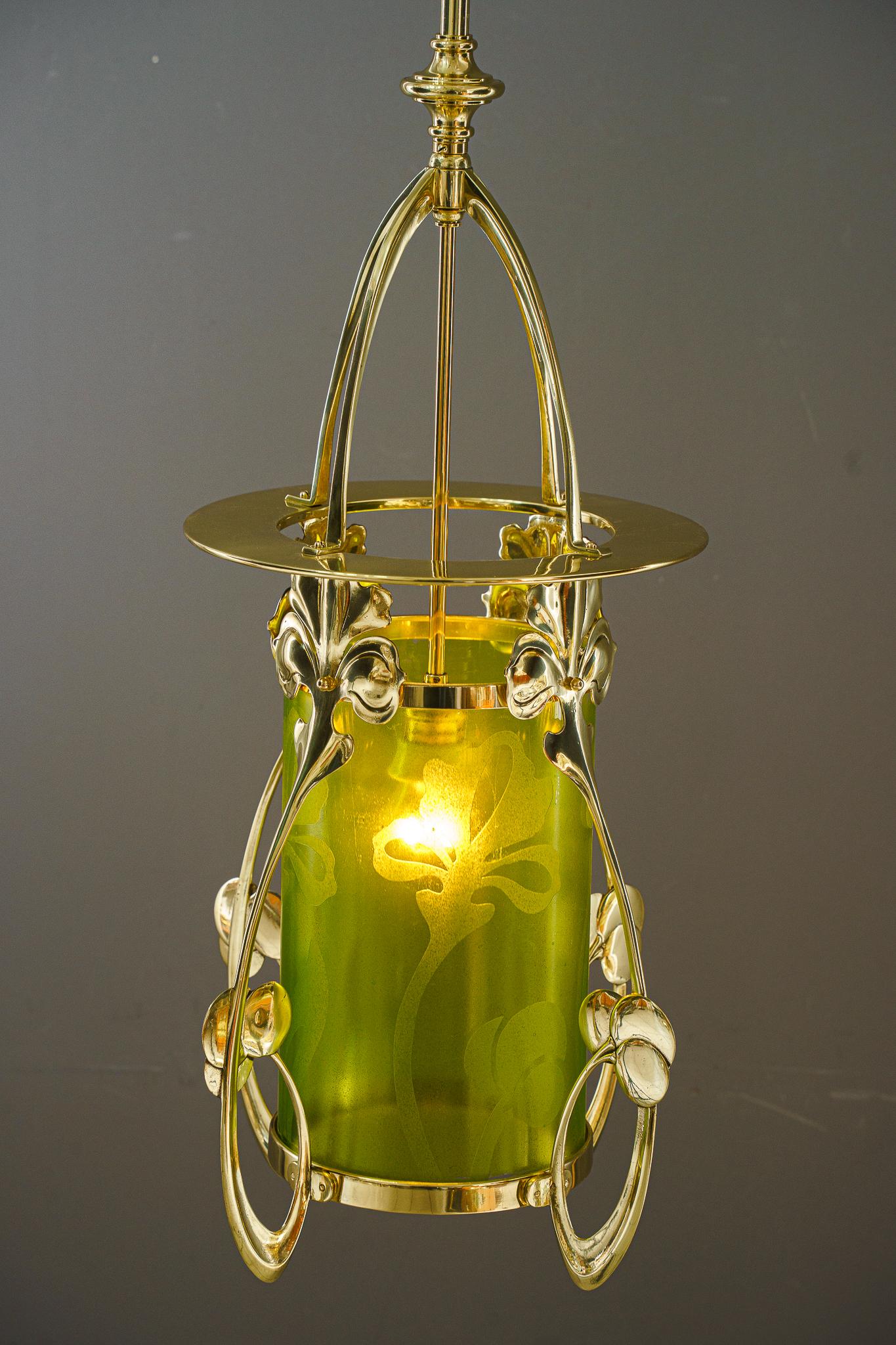 Jugendstil-Pendelleuchte mit handbemalter Glasschirm Vienna aus der Zeit um 1908 im Angebot 5
