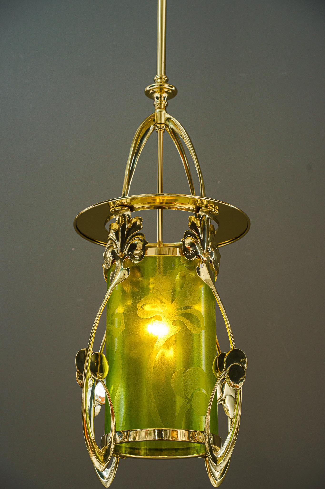 Jugendstil-Pendelleuchte mit handbemalter Glasschirm Vienna aus der Zeit um 1908 im Angebot 8
