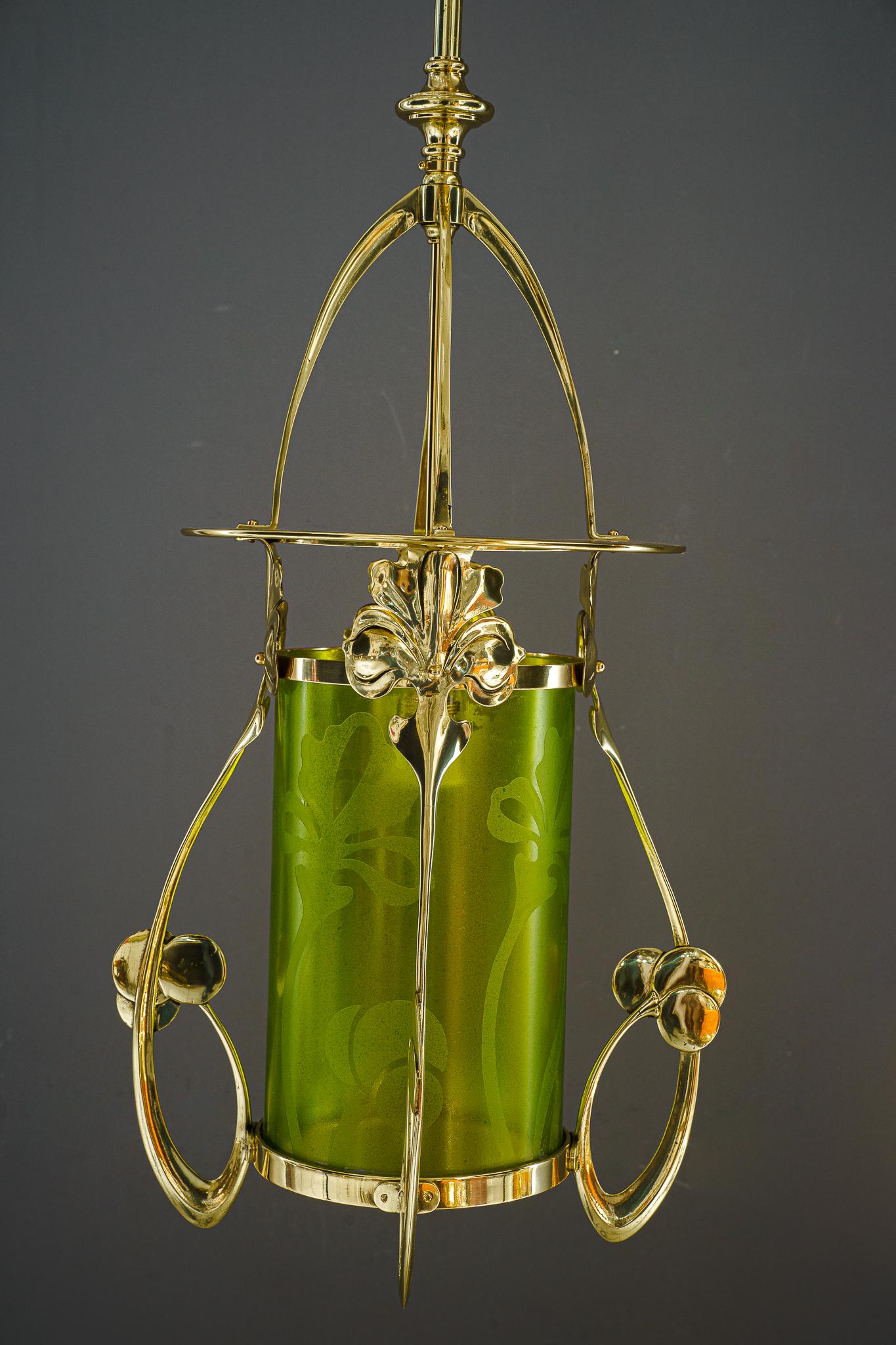 Jugendstil-Pendelleuchte mit handbemalter Glasschirm Vienna aus der Zeit um 1908 im Angebot 11