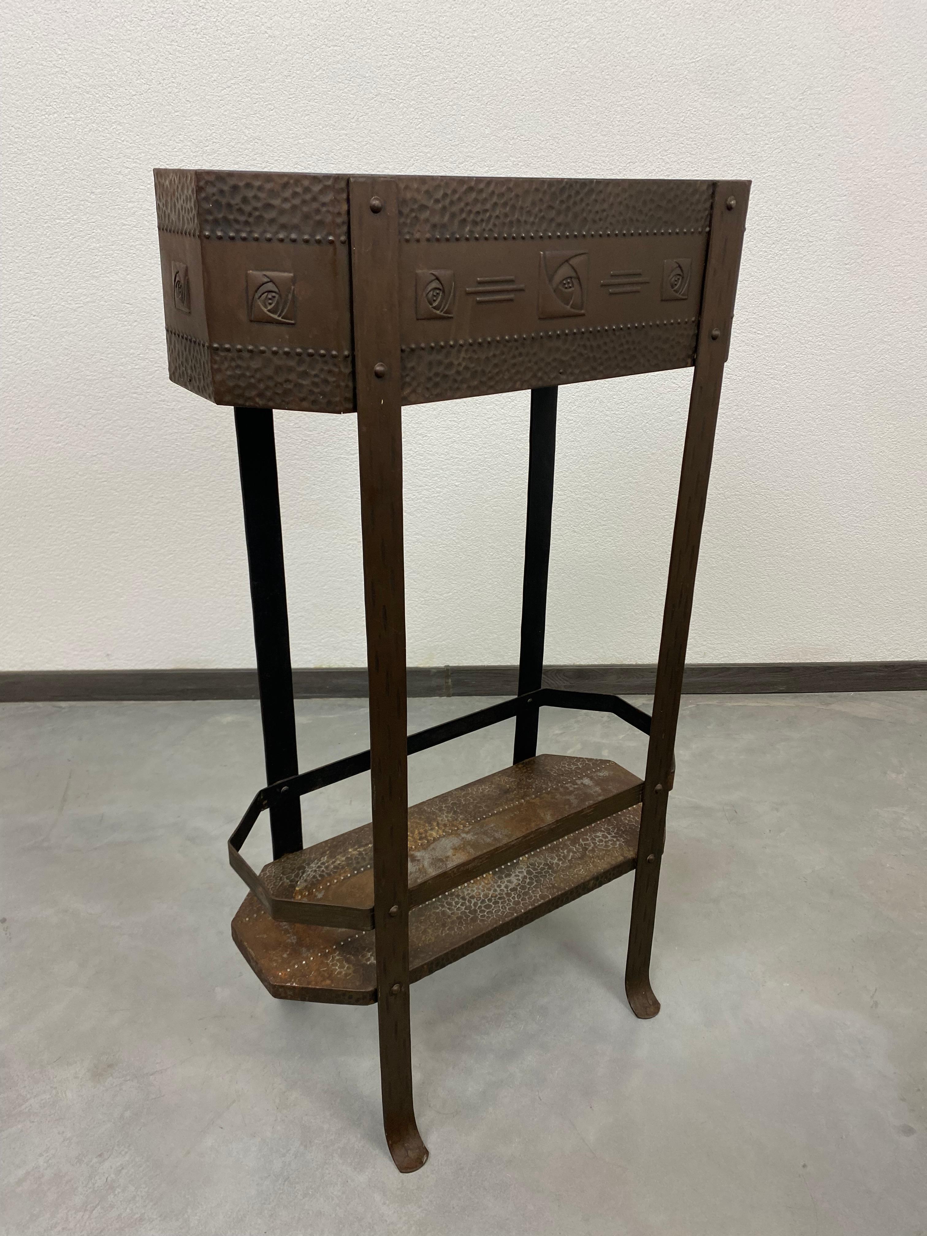 Support de plantes Jugendstil atr. Josef Maria Olbrich en vente 4