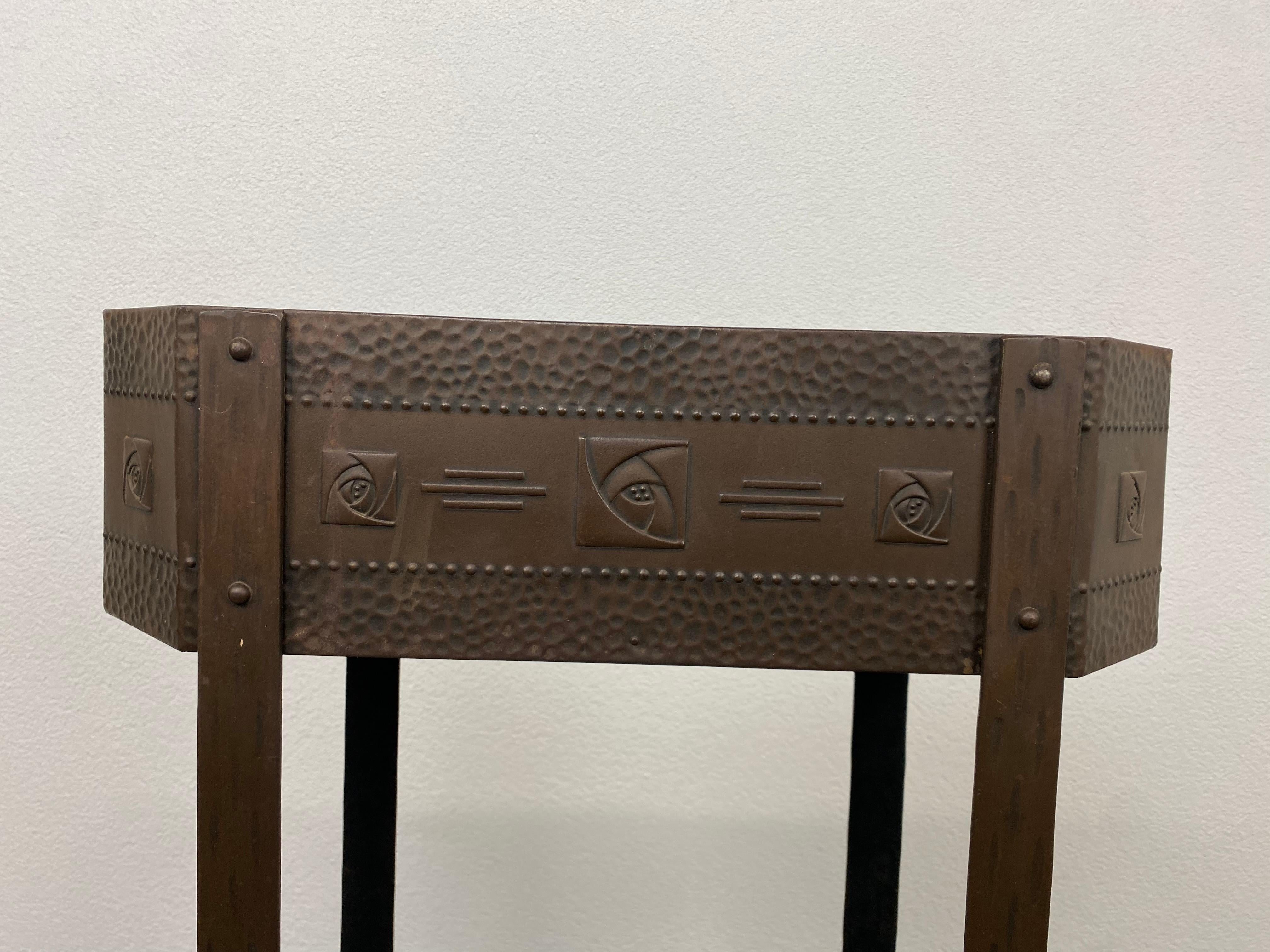 Autrichien Support de plantes Jugendstil atr. Josef Maria Olbrich en vente