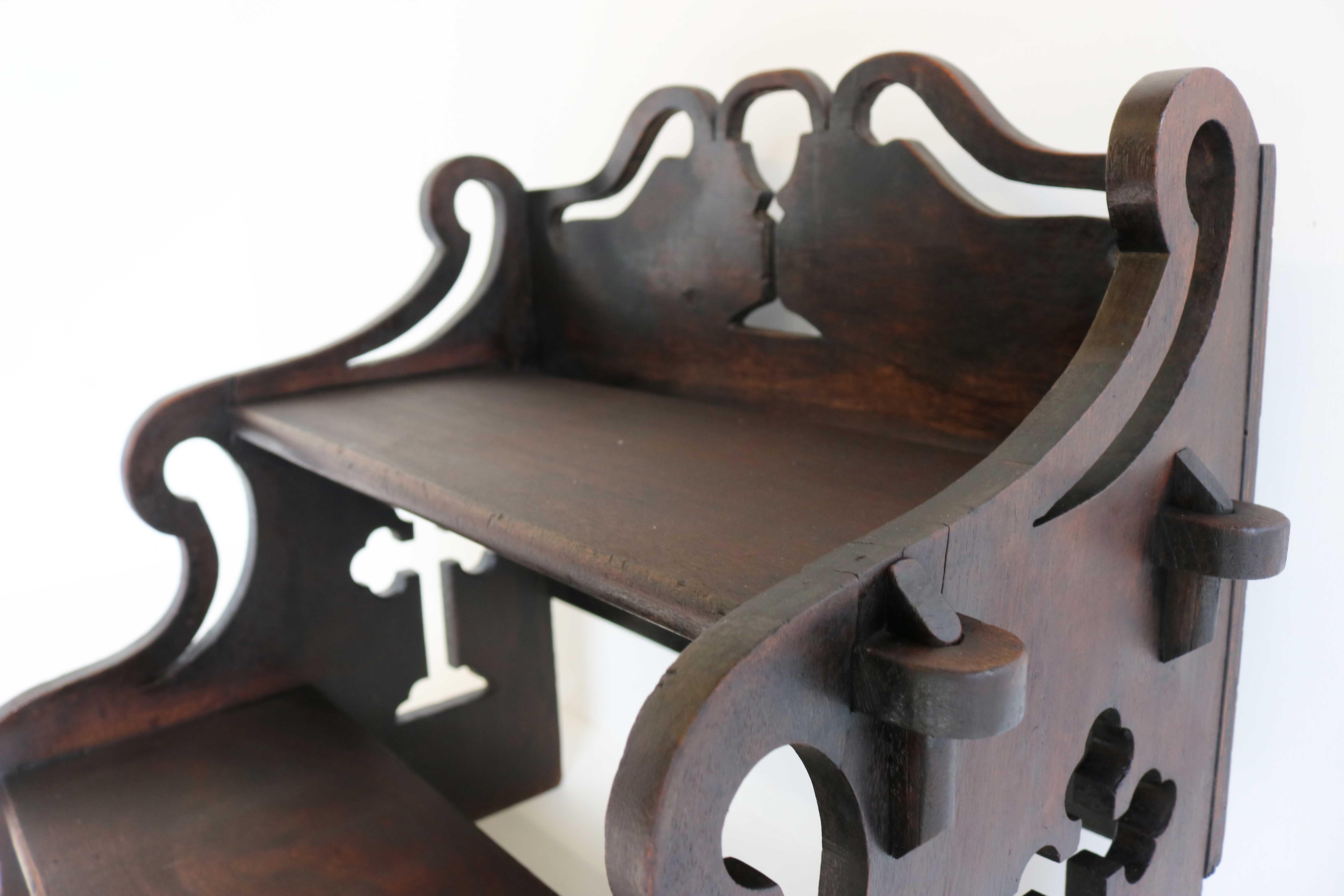 Jugendstil Gebetsstuhl oder Altar, Beistelltisch/display-Tisch/Stühle Ca. 1890-1914 im Angebot 5