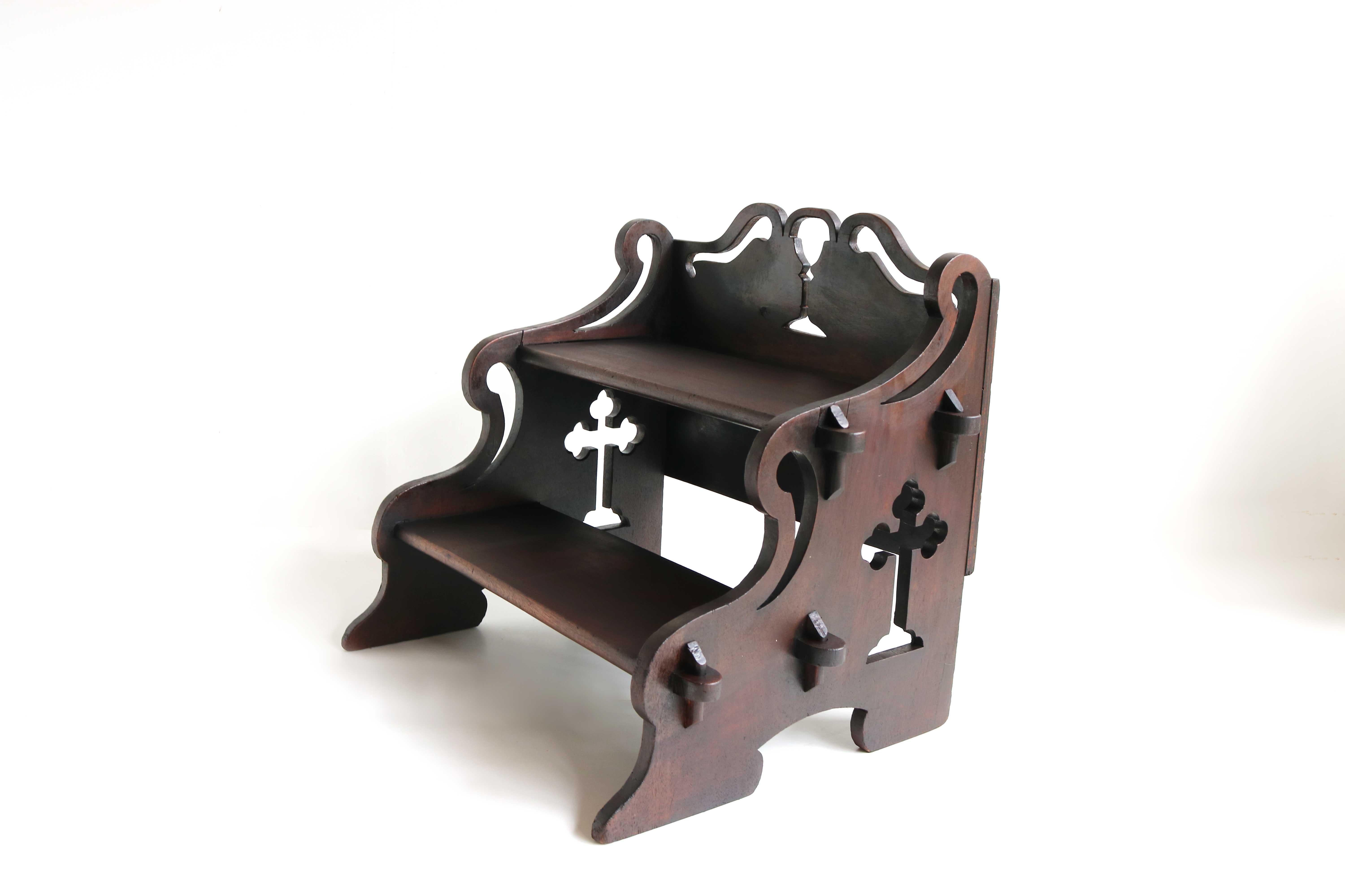 Chaise de prière ou autel Jugendstil, table d'appoint/table de jeu/tabourets vers 1890-1914 en vente 1