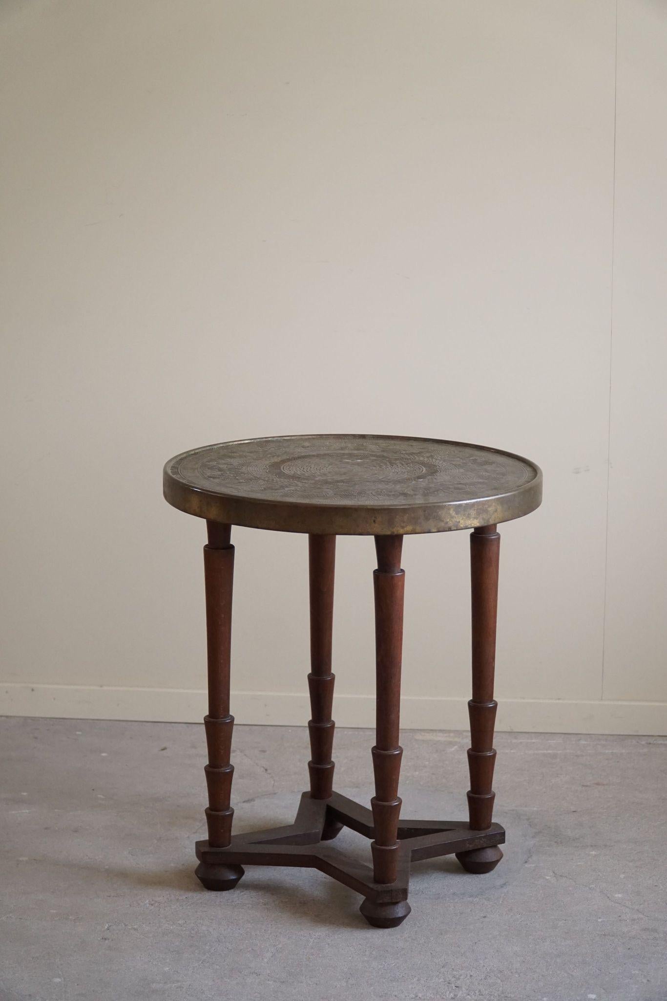 Jugendstil Round Side Table in Solid Oak & Brass Top, Adolf Loos, Austria, 1920s 4