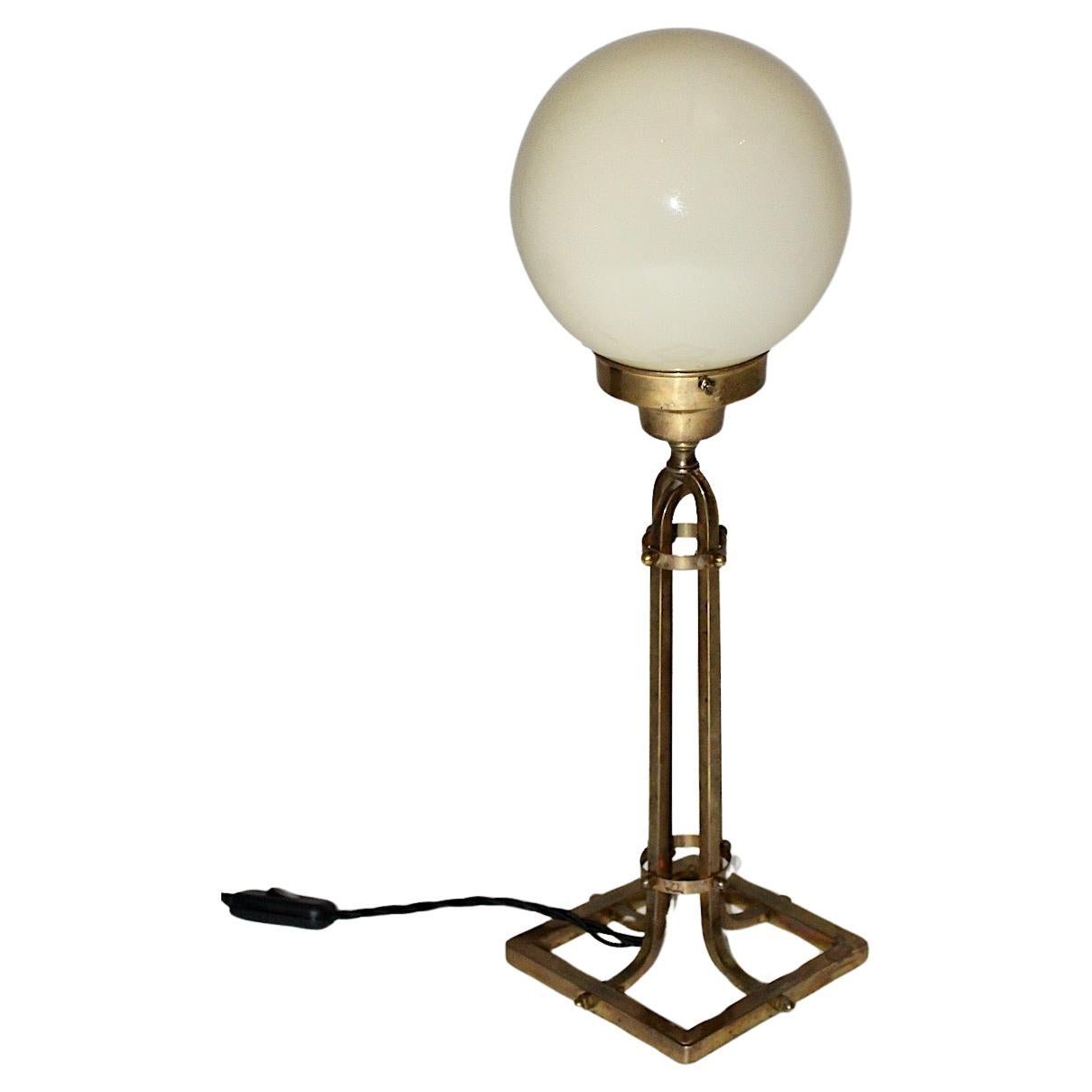 Lampada da tavolo in vetro e ottone vintage in stile Jugendstil Secession Vienna anni '50