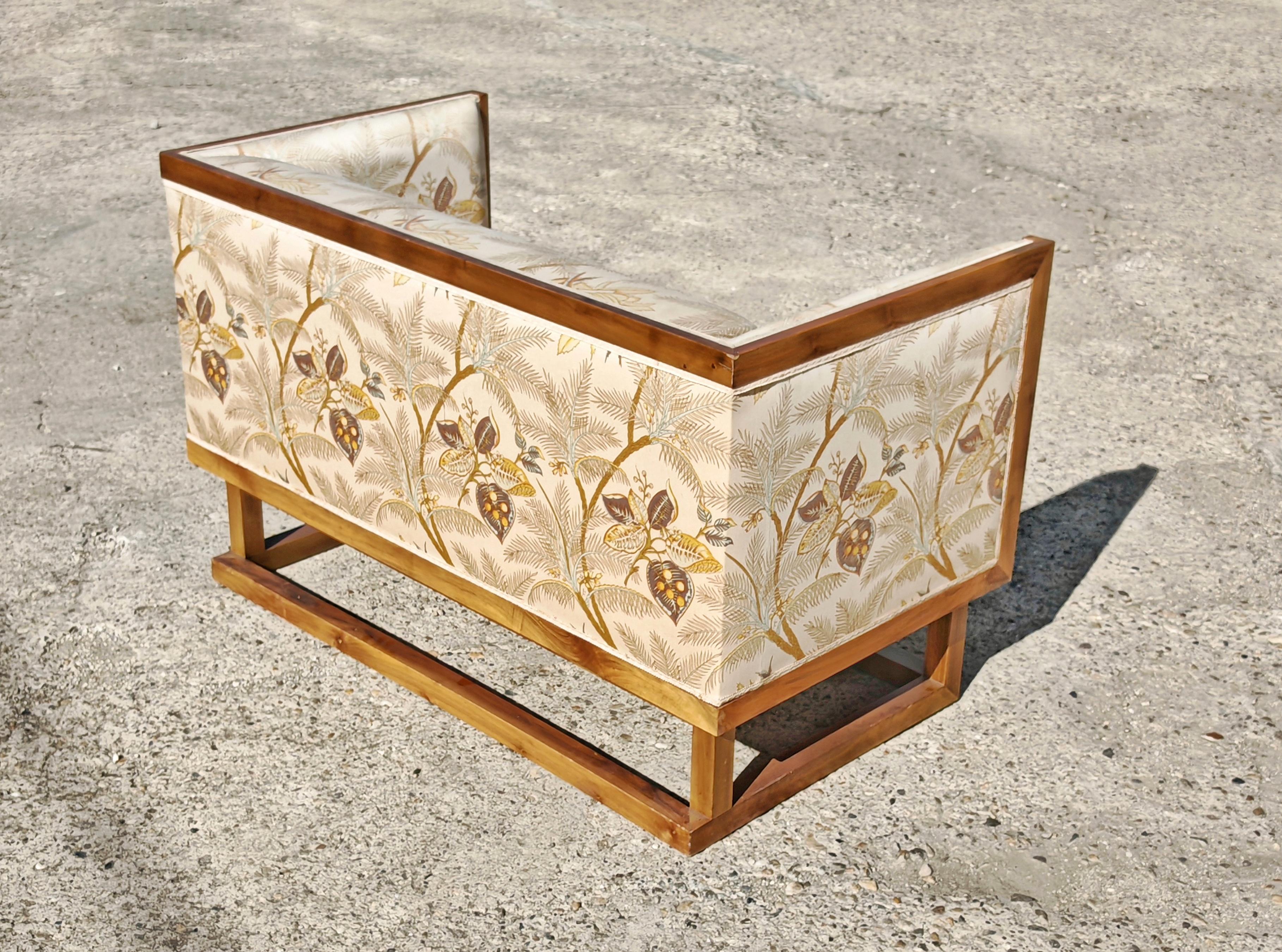 Jugendstil Settee by Josef Hoffmann in 1902, manufactured by Wittmann in 1980s For Sale 2