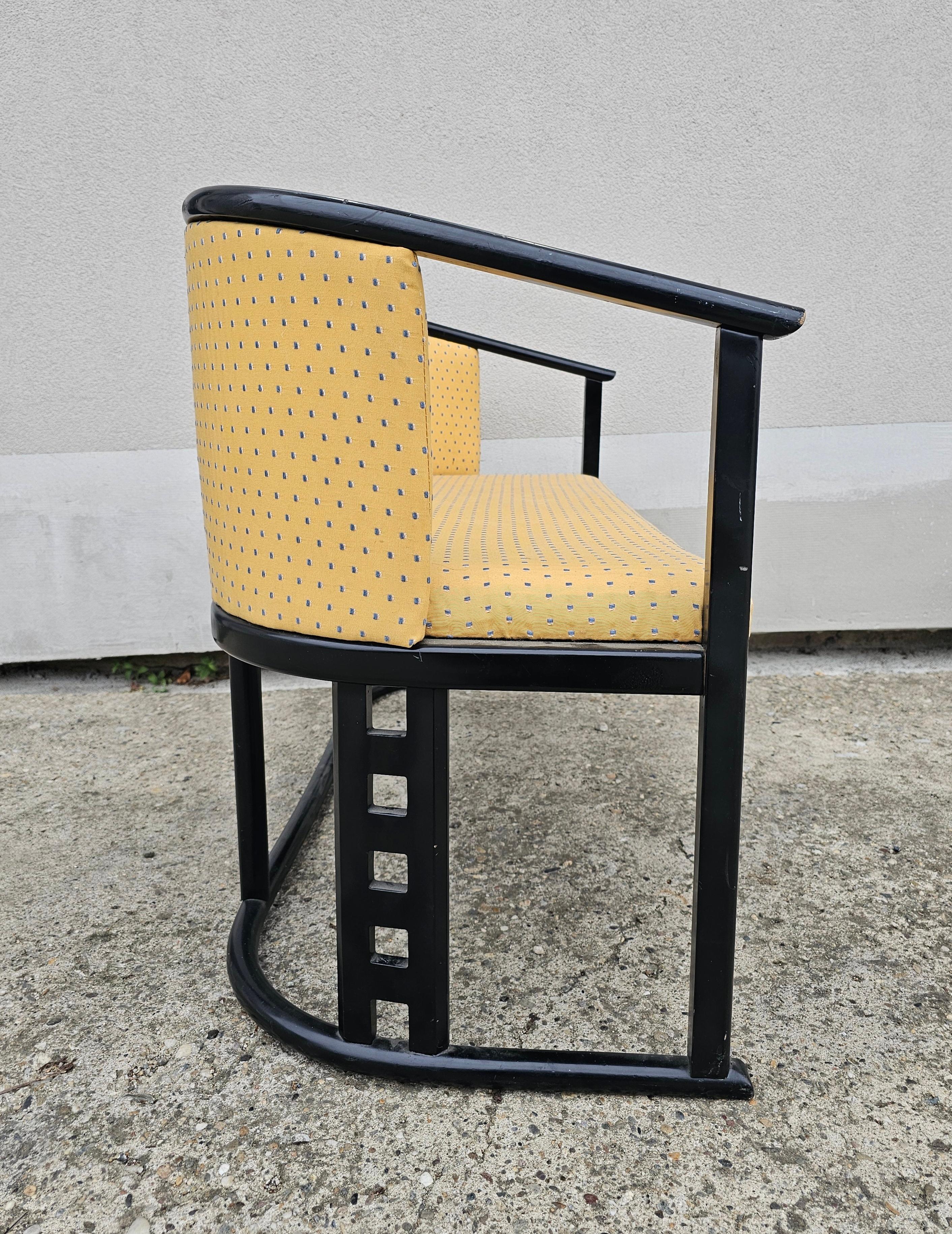 Divano Jugendstil disegnato nello stile di Josef Hoffmann, realizzato in legno di faggio In condizioni buone in vendita a Beograd, RS