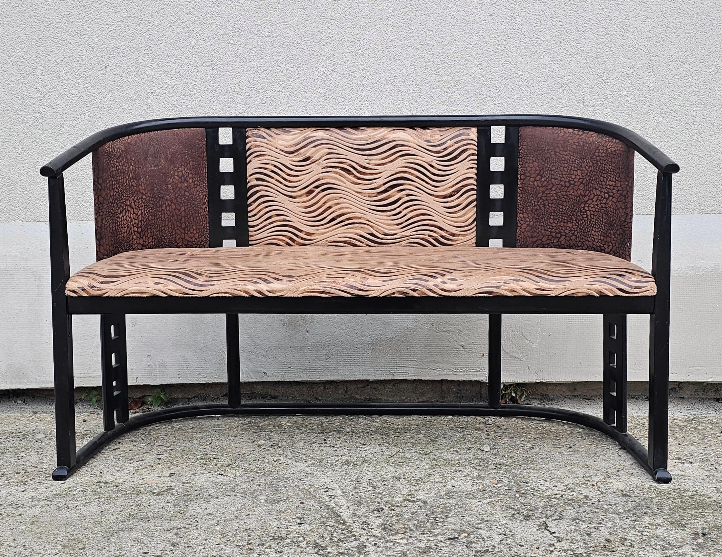 Jugendstil Settee designed in style of Josef Hoffmann, done in beech bentwood For Sale 1
